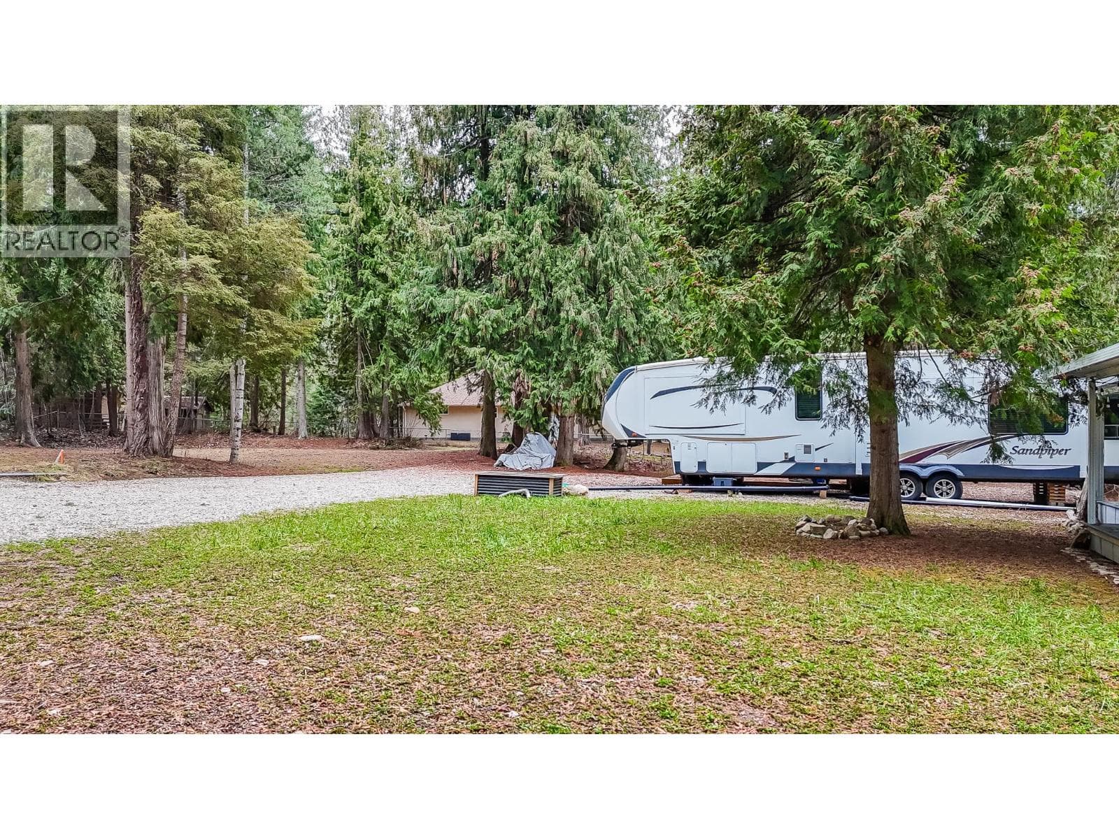 656 SWANSEA POINT ROAD, Interior REALTORS® — photo 4