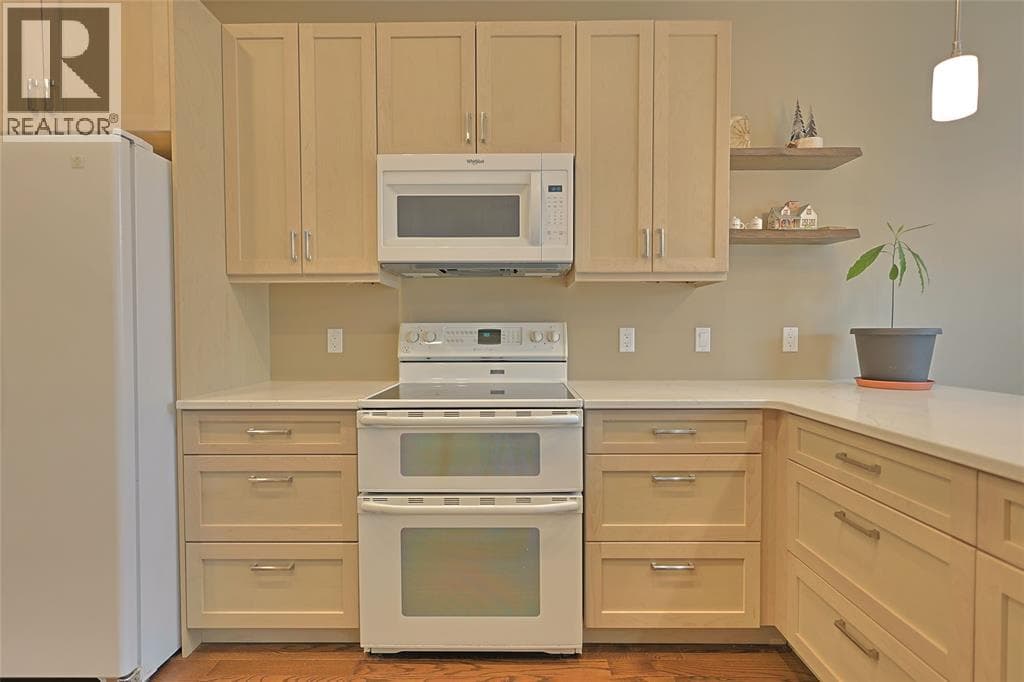 13 OAKWOOD LINKS LANE, Sarnia — photo 5