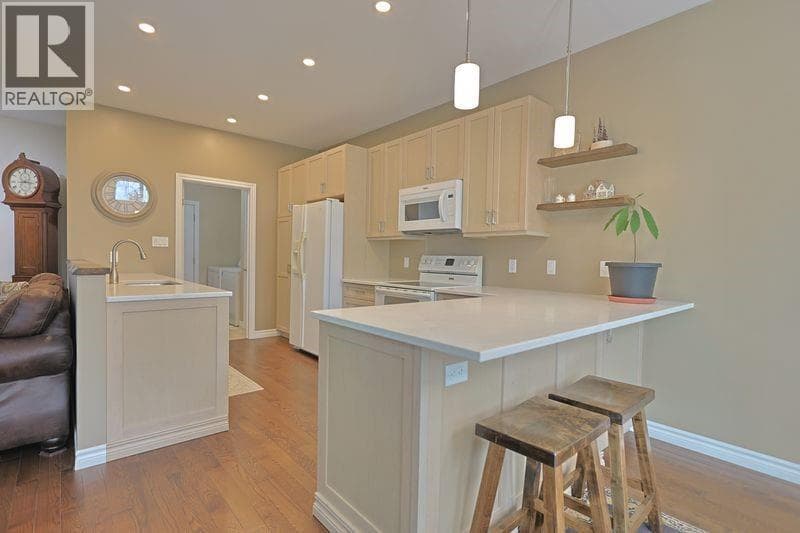 13 OAKWOOD LINKS LANE, Sarnia — photo 4