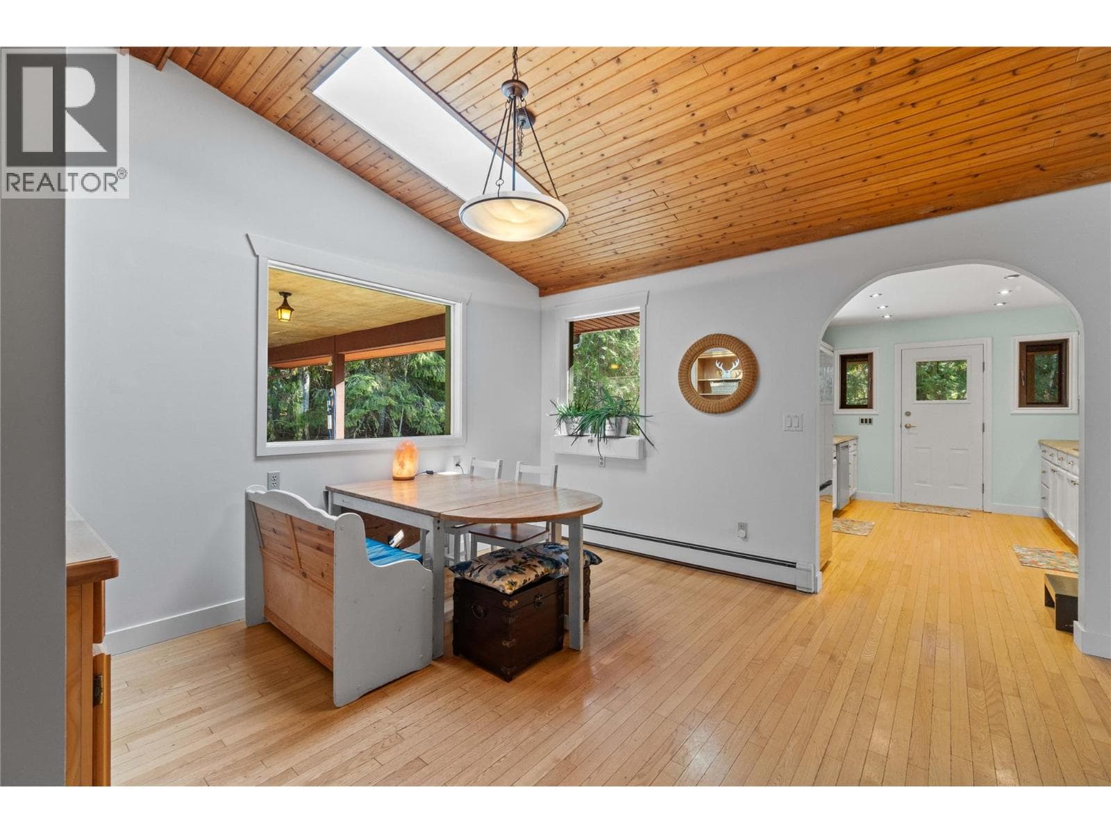 8361 LADNER ROAD, Interior REALTORS® — photo 5