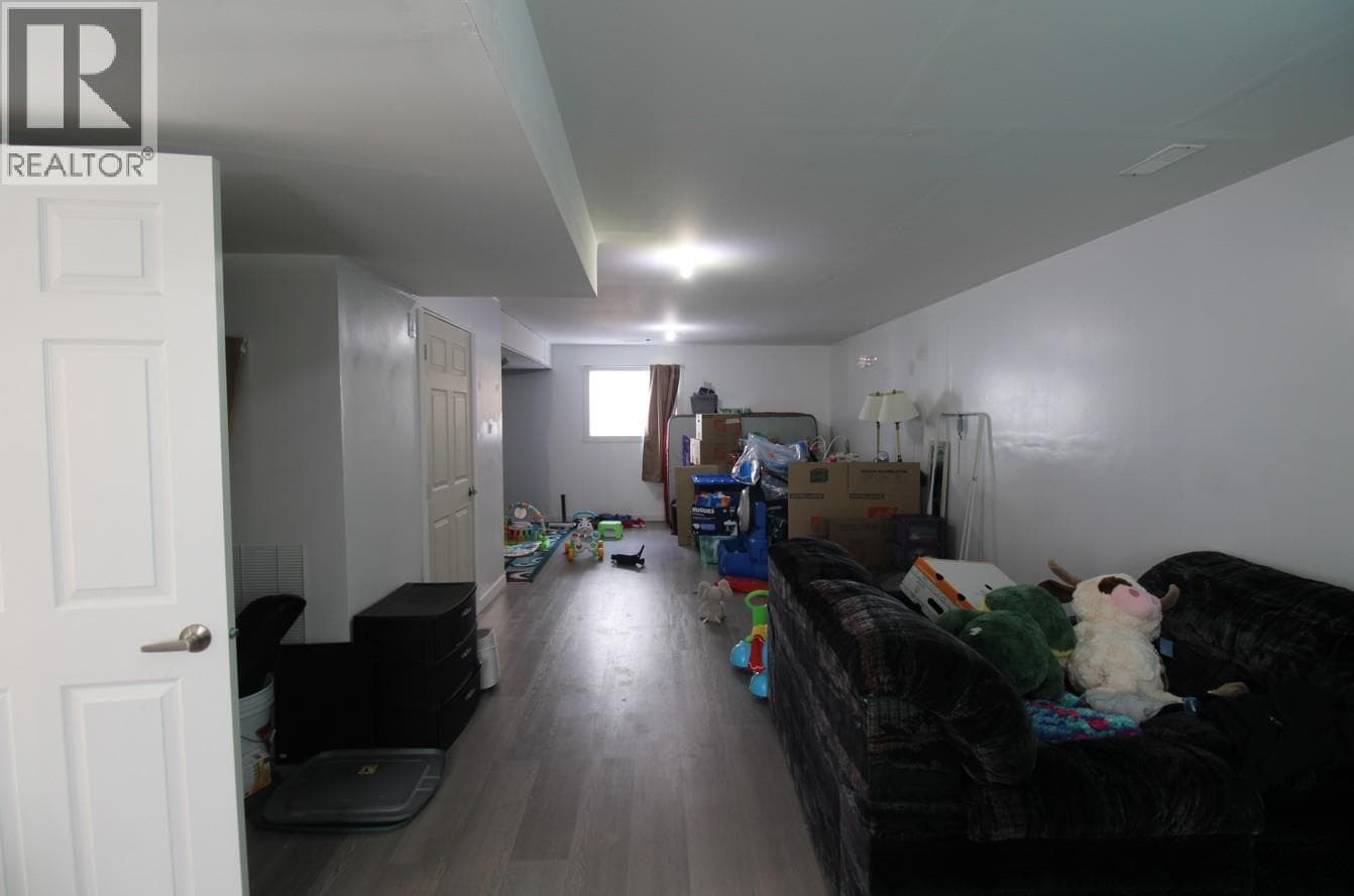 461 Daladon Drive, Interior REALTORS® — photo 3