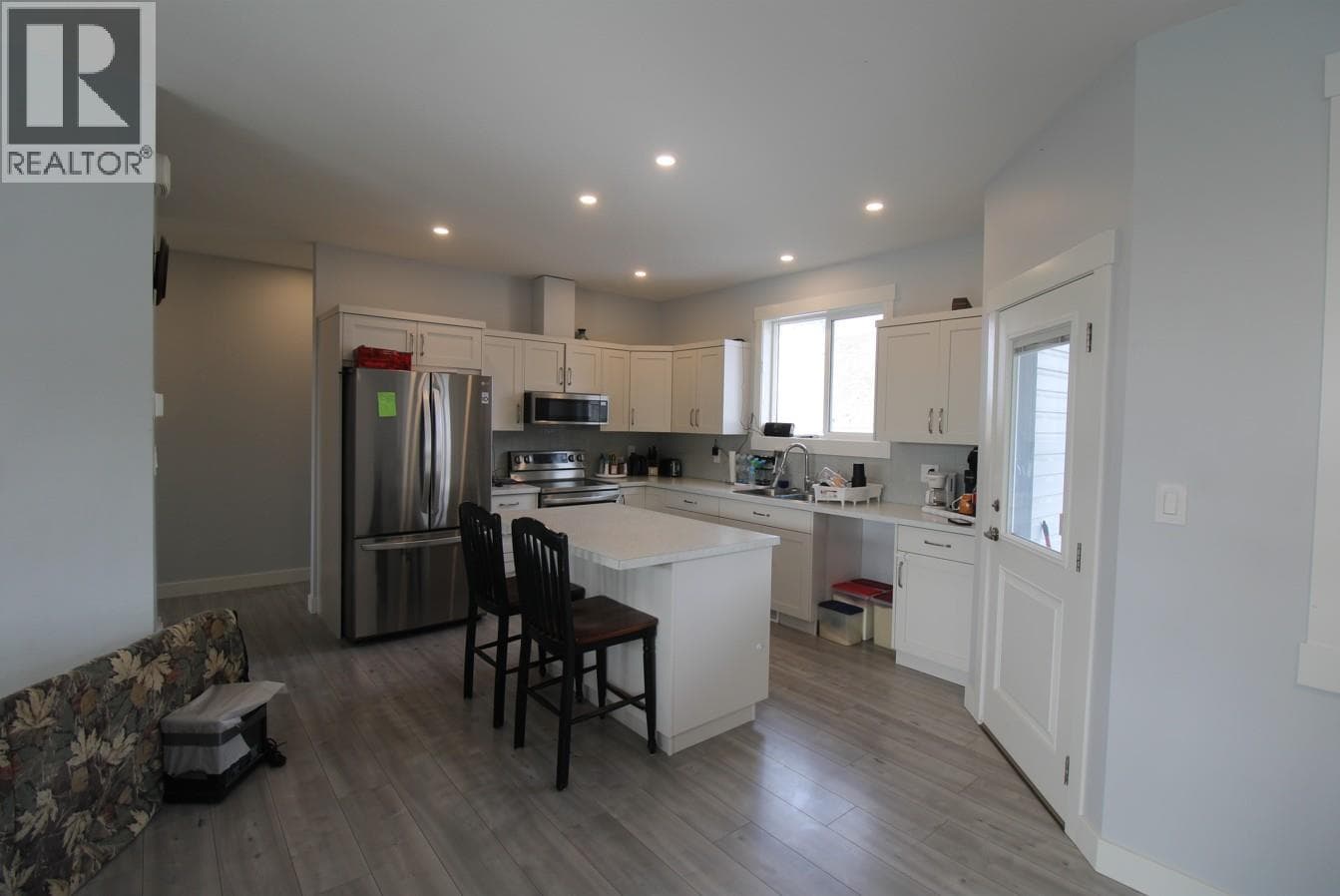 461 Daladon Drive, Interior REALTORS® — photo 5