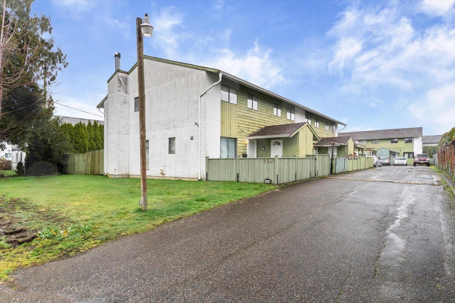 2 9342 HAZEL STREET, Chilliwack Proper East in Chilliwack Proper