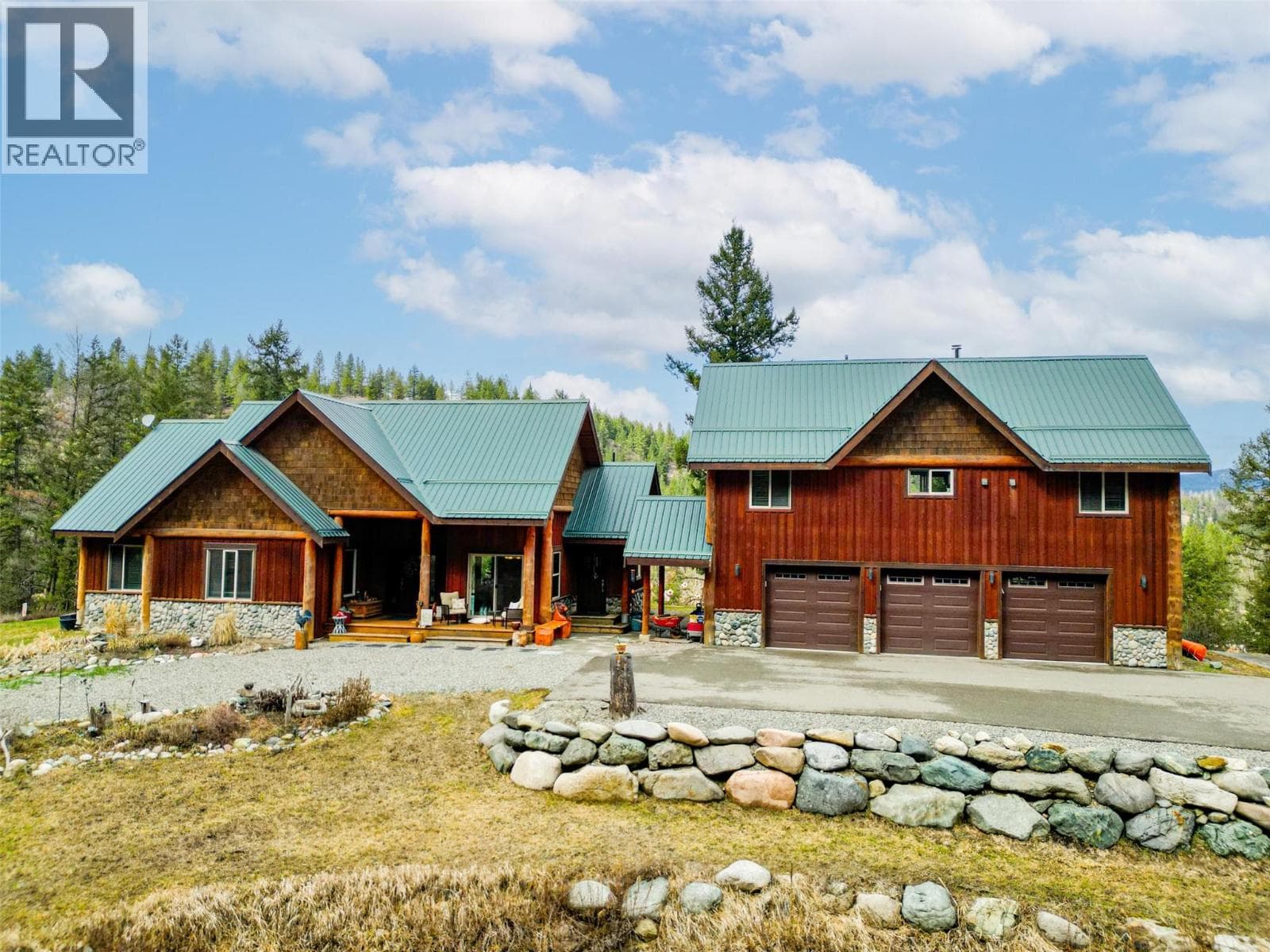 590 EAST SIMILKAMEEN ROAD UNIT 8, Interior REALTORS® — photo 4