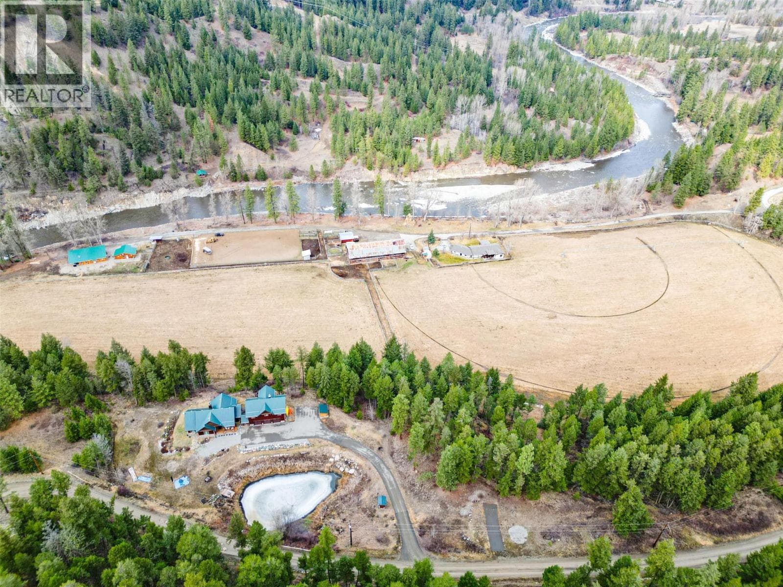 590 EAST SIMILKAMEEN ROAD UNIT 8, Interior REALTORS® — photo 3