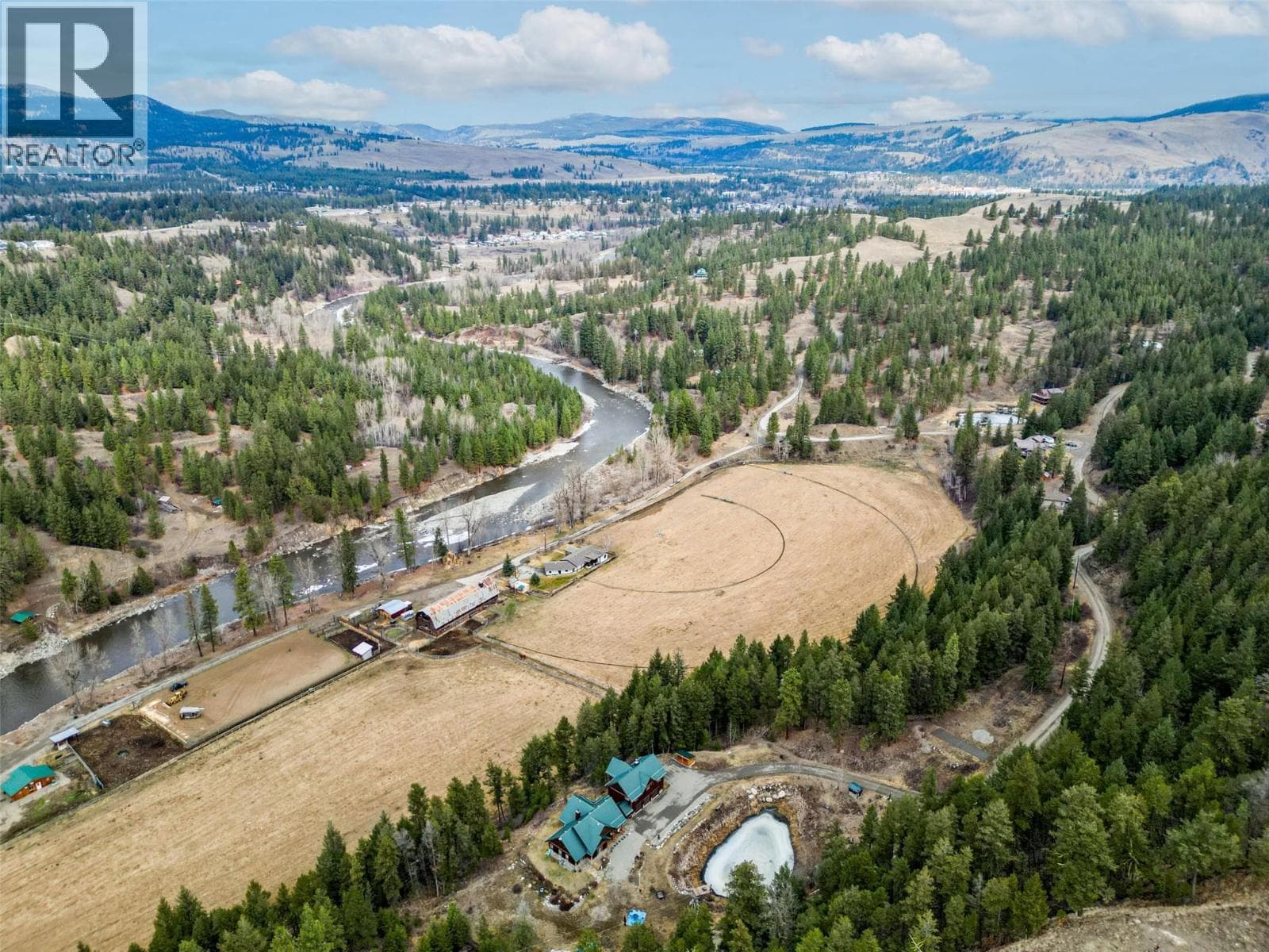 590 EAST SIMILKAMEEN ROAD UNIT 8, Interior REALTORS® — photo 2
