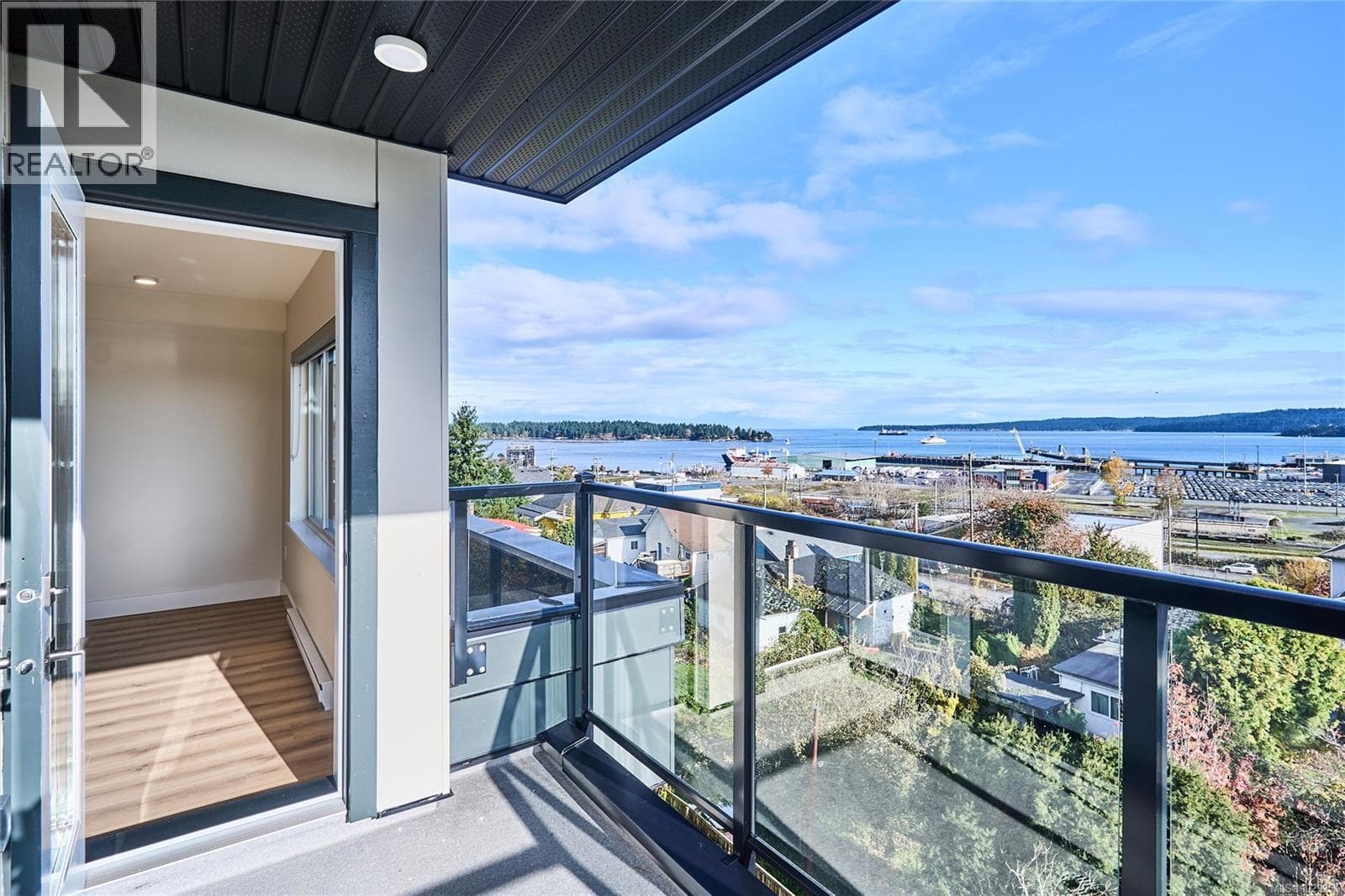 405 45 Haliburton St, Vancouver Island — photo 3