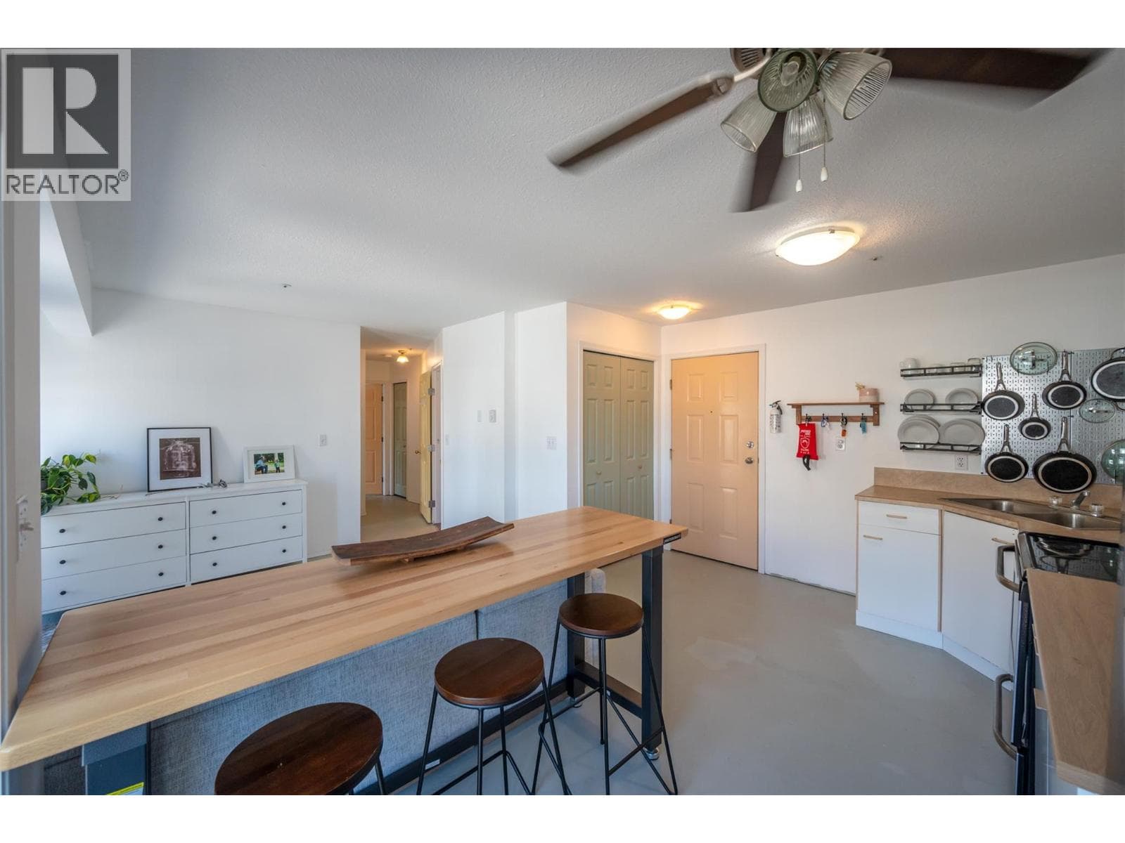 1135 Main Street Unit# 3, Interior REALTORS® — photo 5