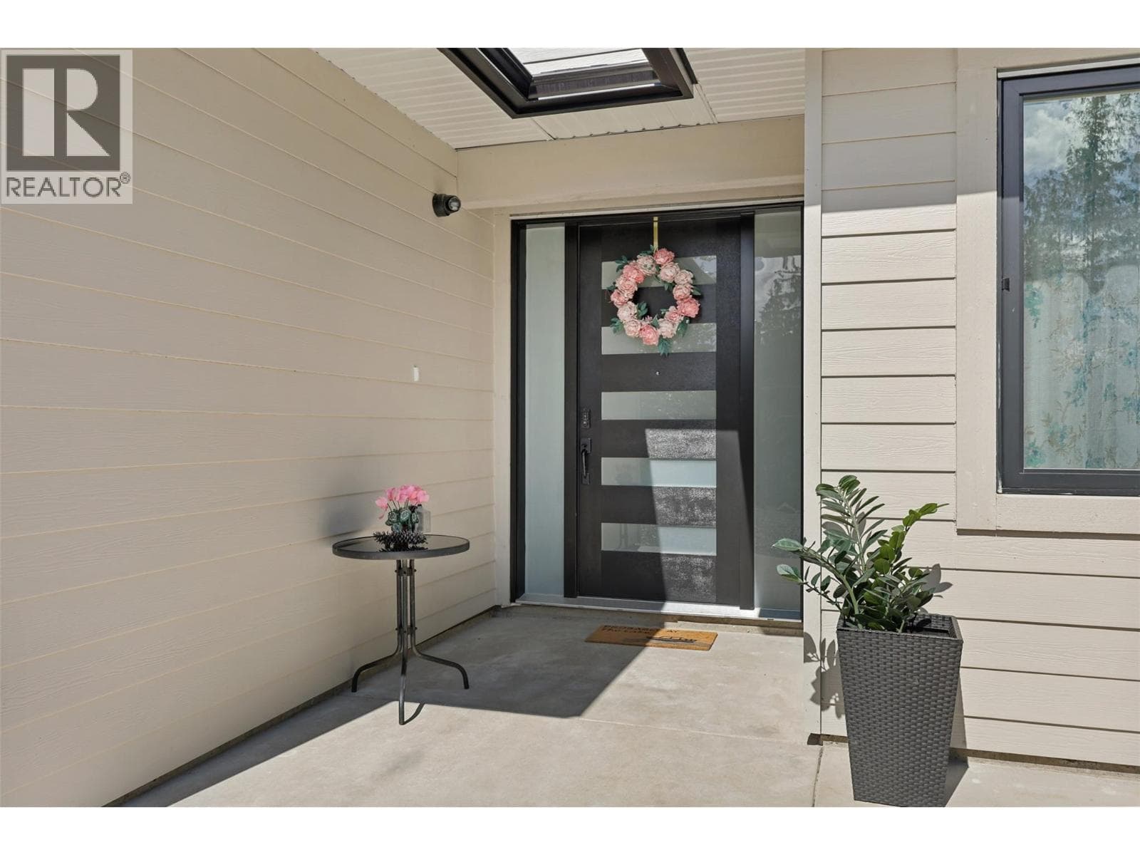 7670 Mountain Drive, Interior REALTORS® — photo 4