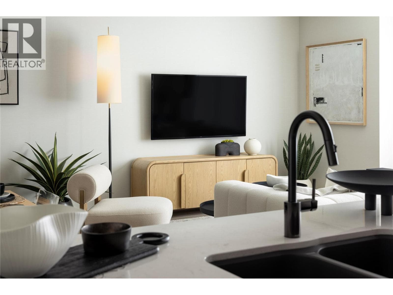 3337 Watt Road, Interior REALTORS® — photo 2