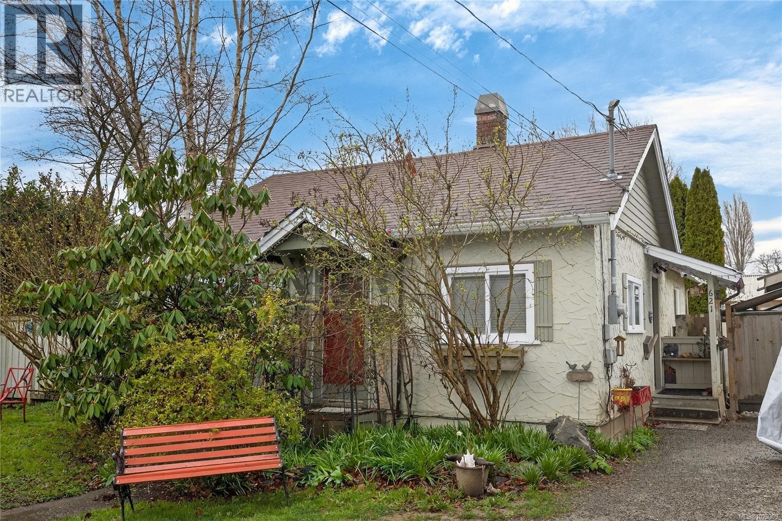 621 Coronation Ave, Vancouver Island — photo 3