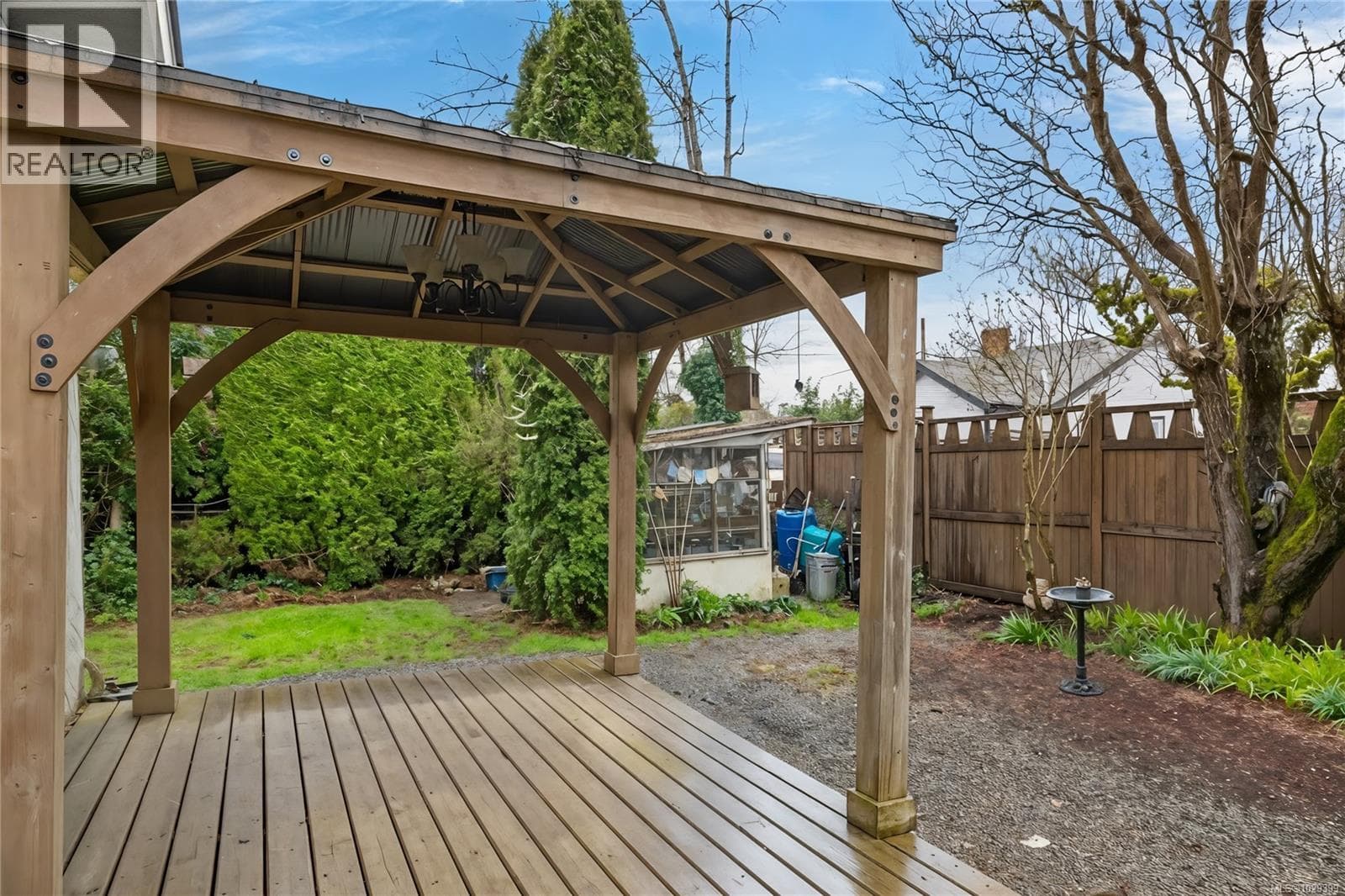 621 Coronation Ave, Vancouver Island — photo 4