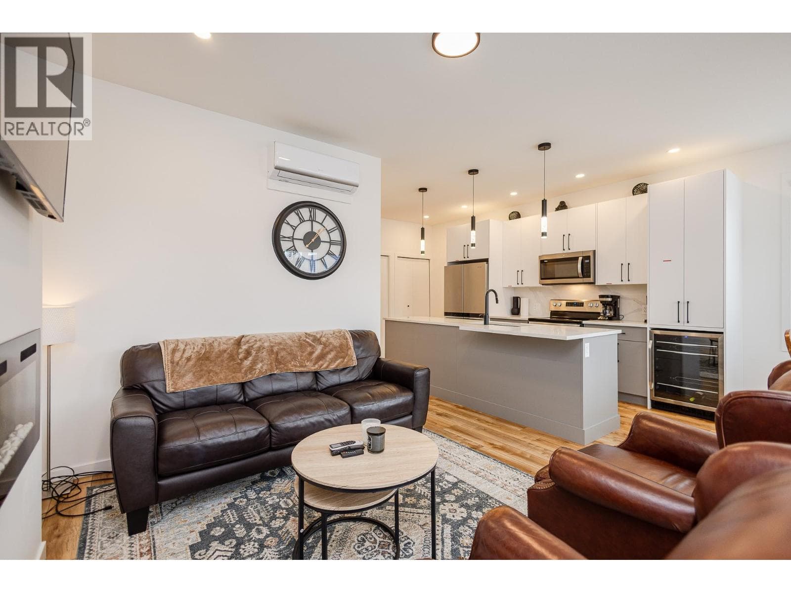 169 Maple Street Unit# 104, Interior REALTORS®