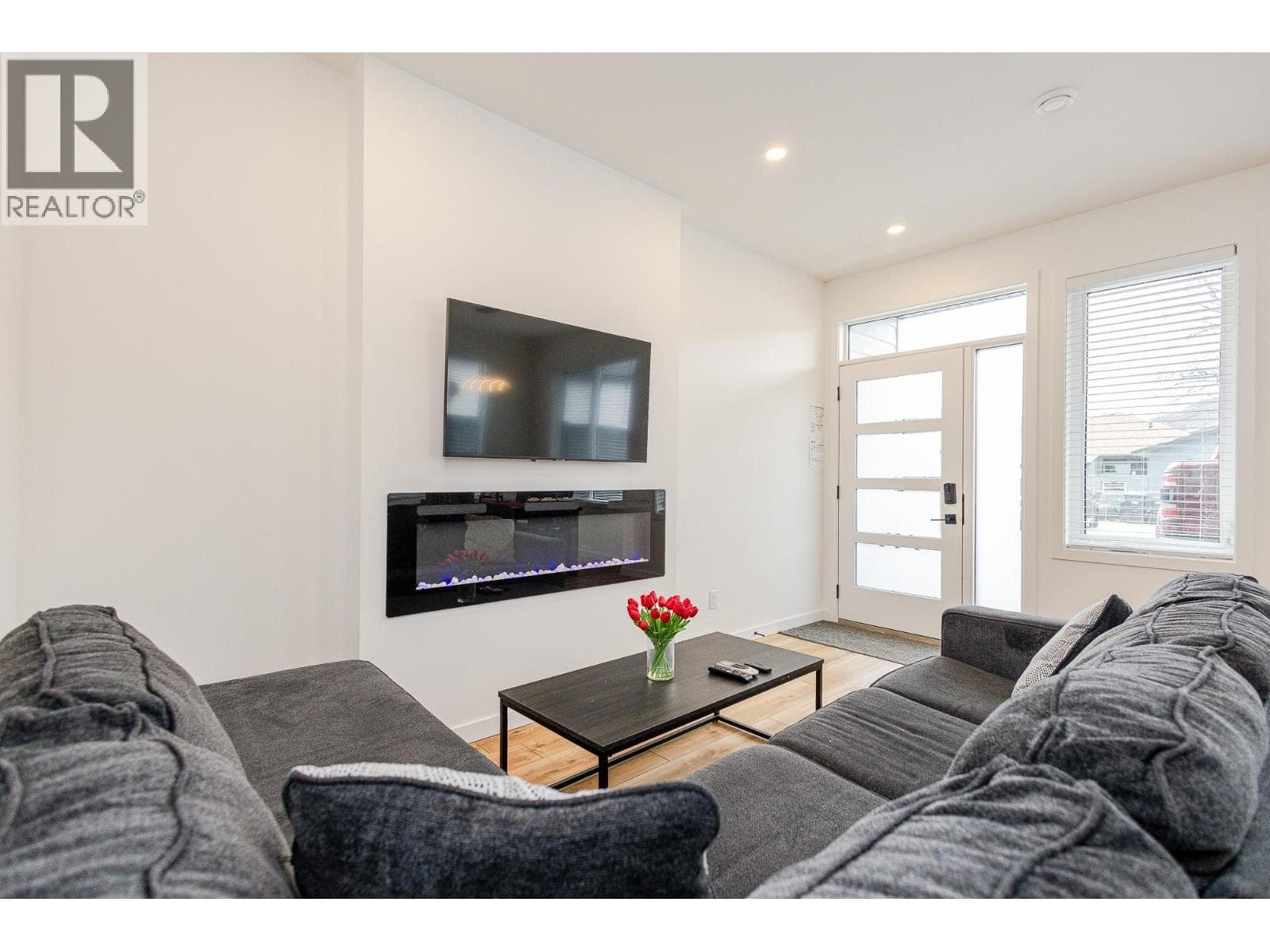 169 Maple Street Unit# 103, Interior REALTORS® — photo 2