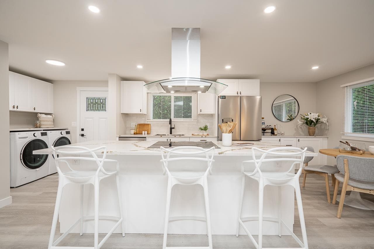 15 1840 160 STREET in Sunnyside