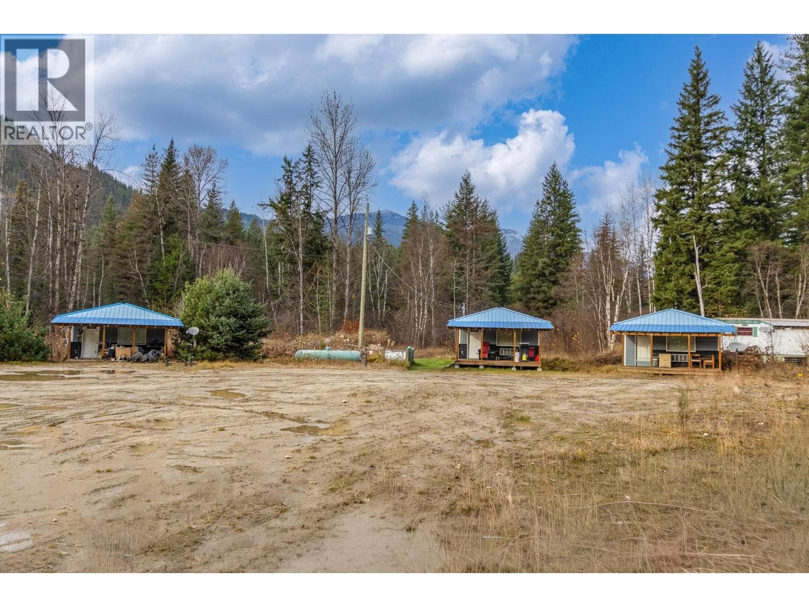 5513 Prosh Frontage Road in South Pandosy - KLO