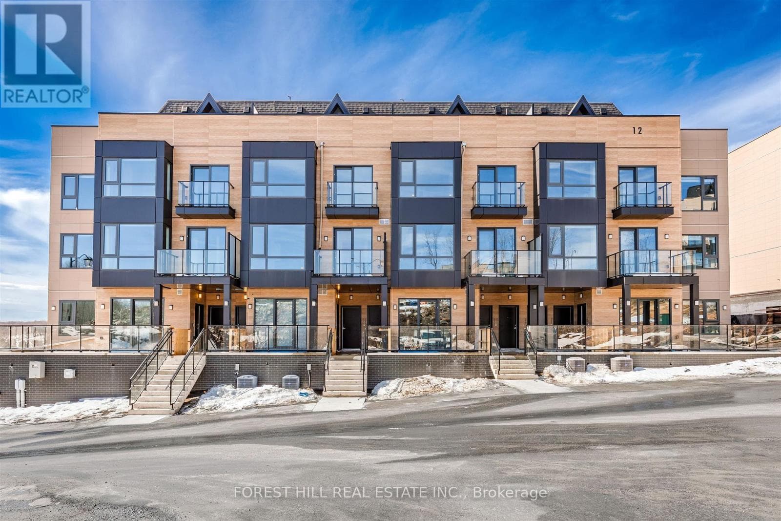 F101 - 119 TOWN LINE ROAD E, Toronto — photo 2
