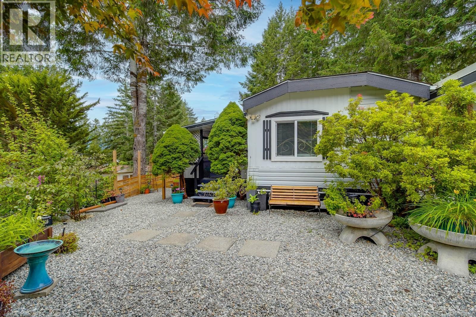 77 10325 Lakeshore Rd in 