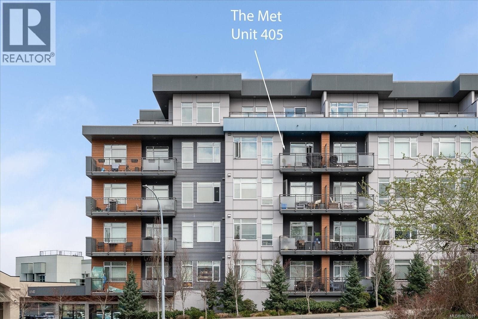 405 6540 Metral Dr, Vancouver Island — photo 2