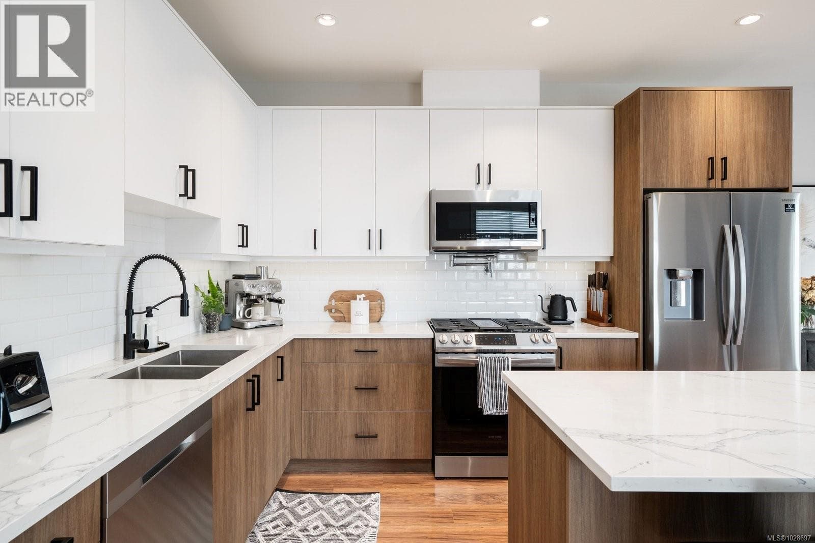 2168 Mountain Heights Dr, Victoria — photo 5