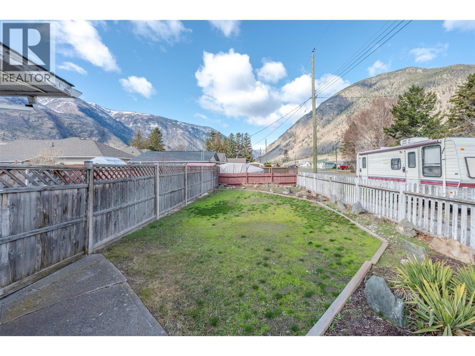 411 6th Avenue, Interior REALTORS® — photo 4