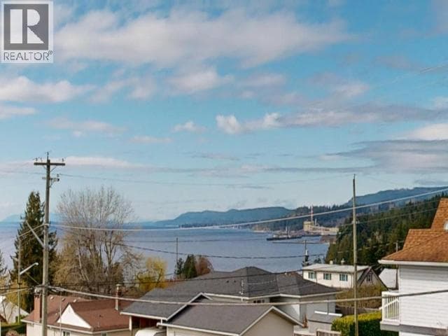 201-6900 BURNABY STREET, Powell River — photo 3