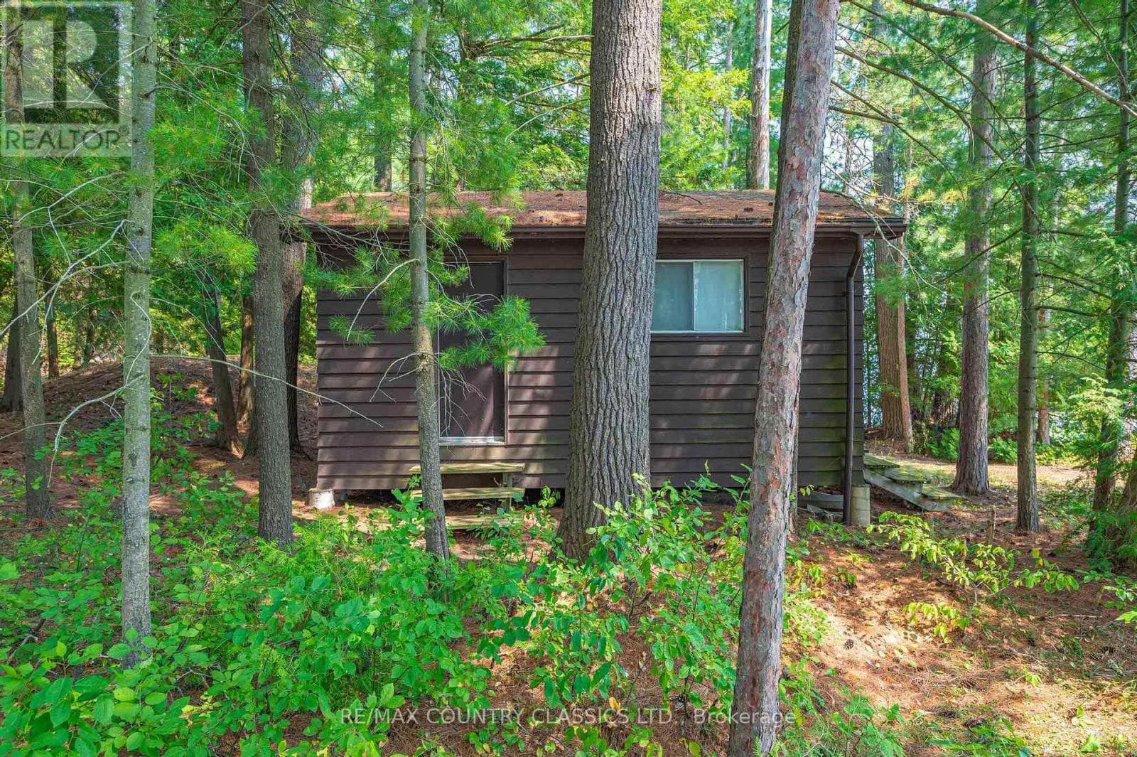 22 CHANDOS LK BALMER ISLAND, Central Lakes — photo 2