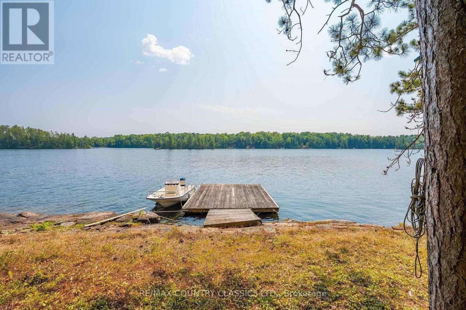 22 CHANDOS LK BALMER ISLAND, Central Lakes — photo 3