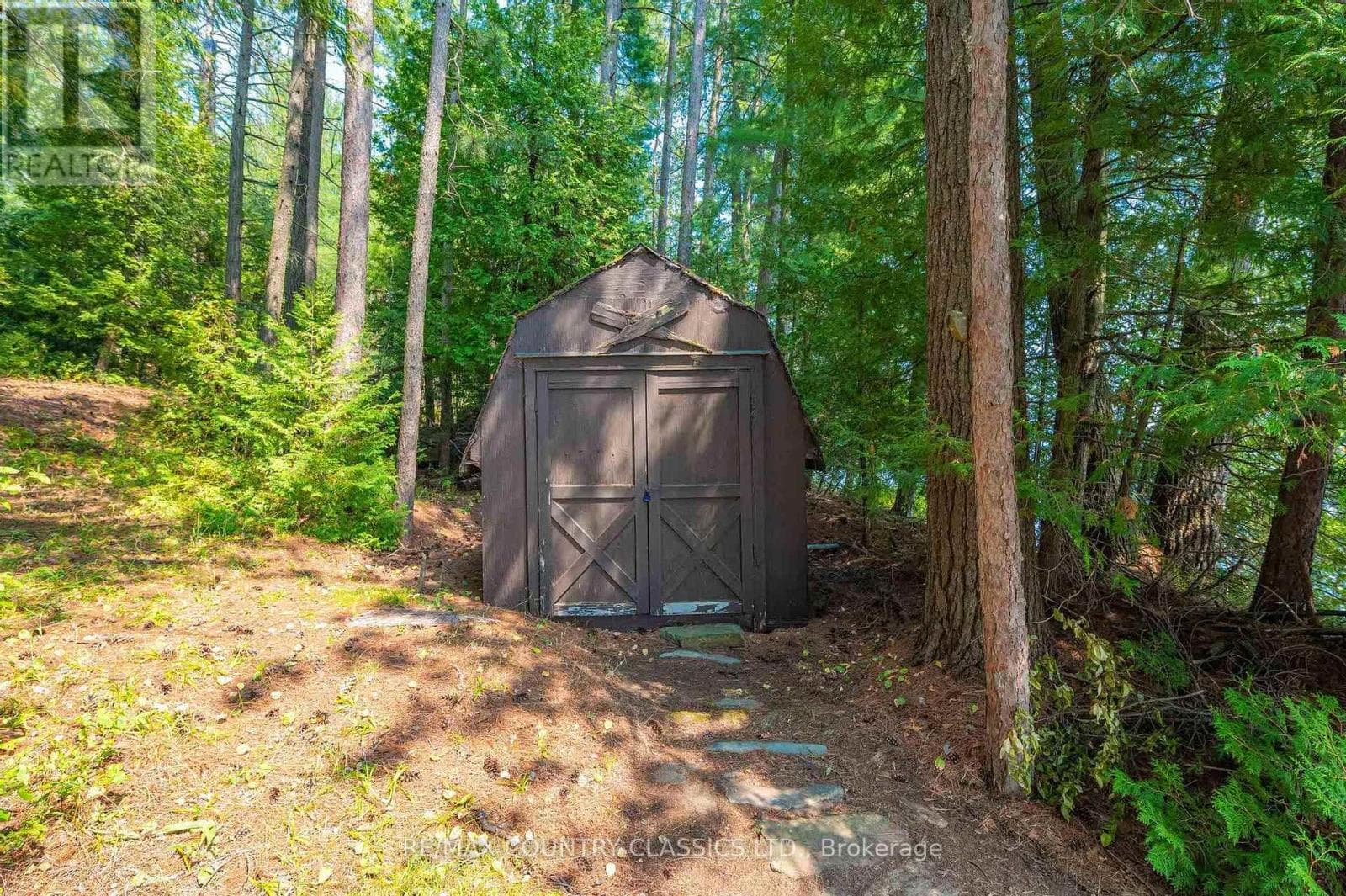 22 CHANDOS LK BALMER ISLAND, Central Lakes — photo 5