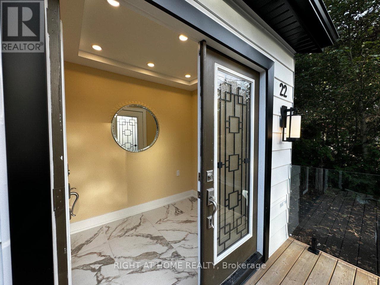 22 O'BRIEN STREET, Toronto — photo 2