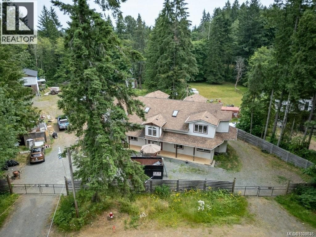 2524 MACAULAY ROAD in 