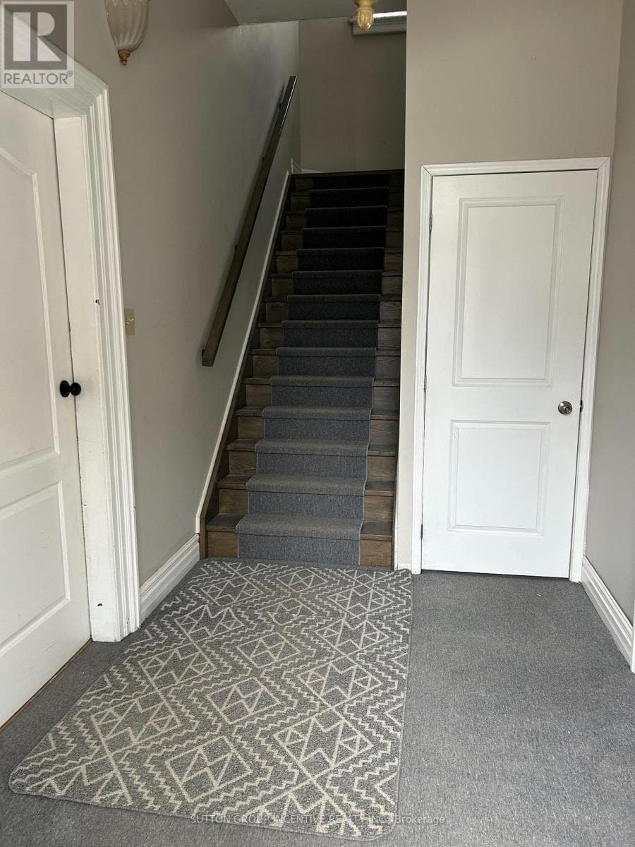 166 COLLIER STREET, Toronto — photo 2