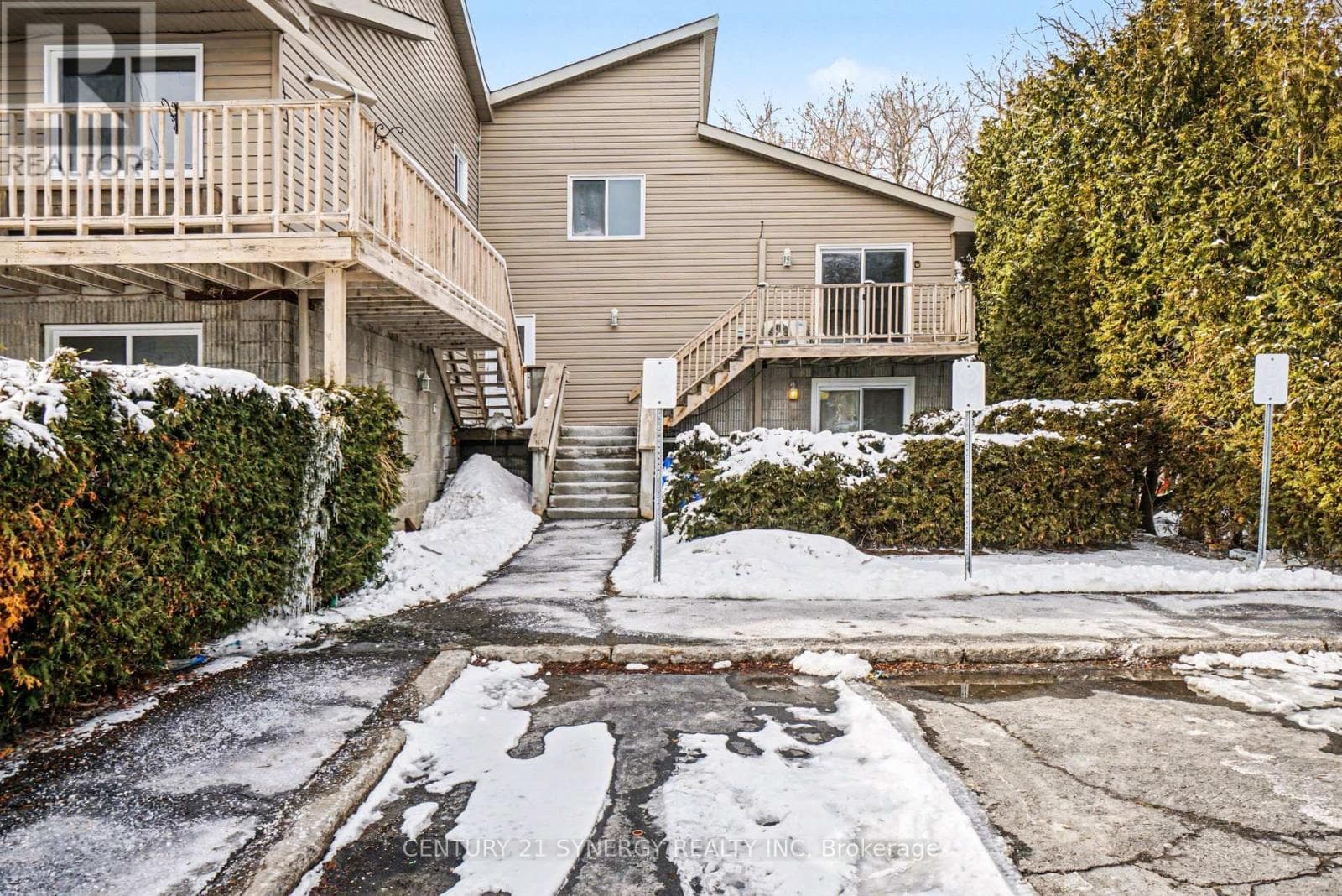 10 - 776 ST JEAN STREET in 