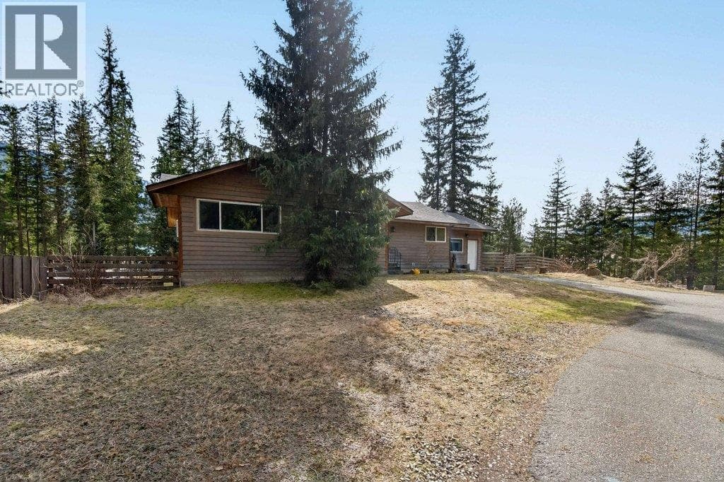 4198 MALAKWA ROAD, Interior REALTORS® — photo 4