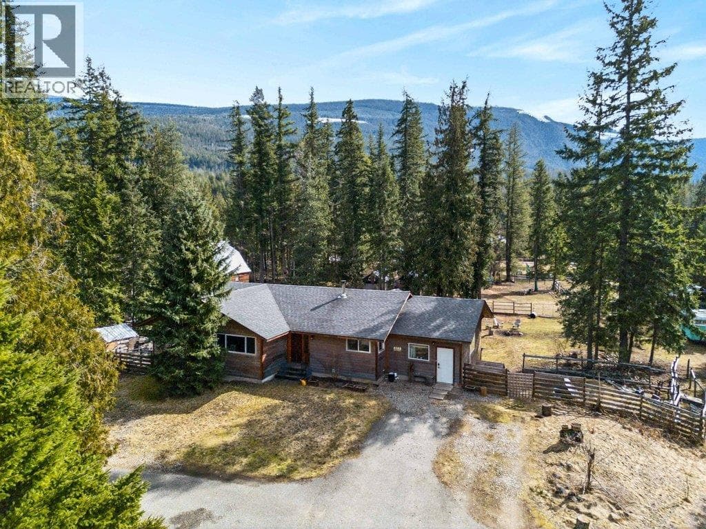 4198 MALAKWA ROAD, Interior REALTORS® — photo 5