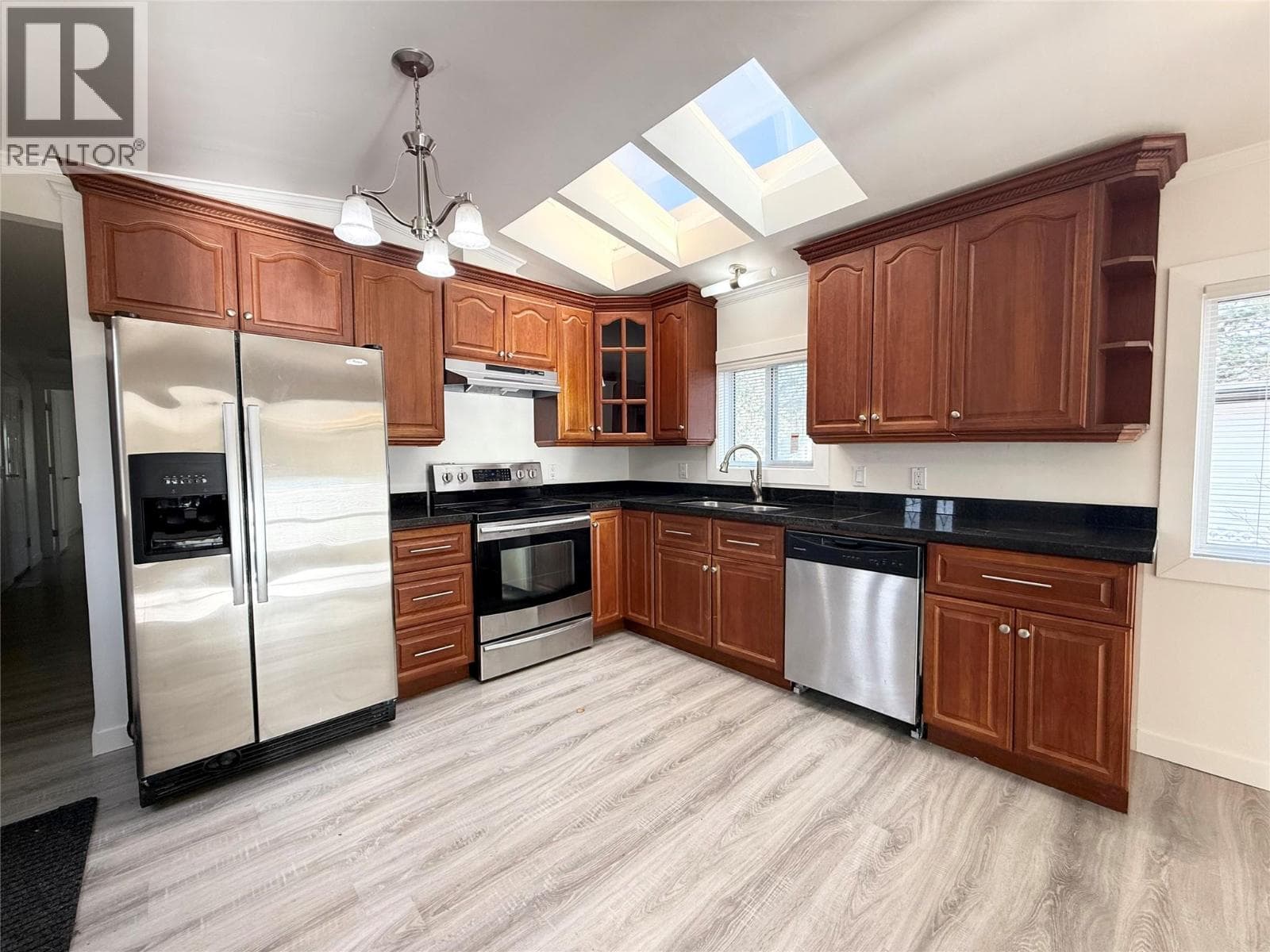 2776 Clapperton Avenue Unit# 12, Interior REALTORS® — photo 4