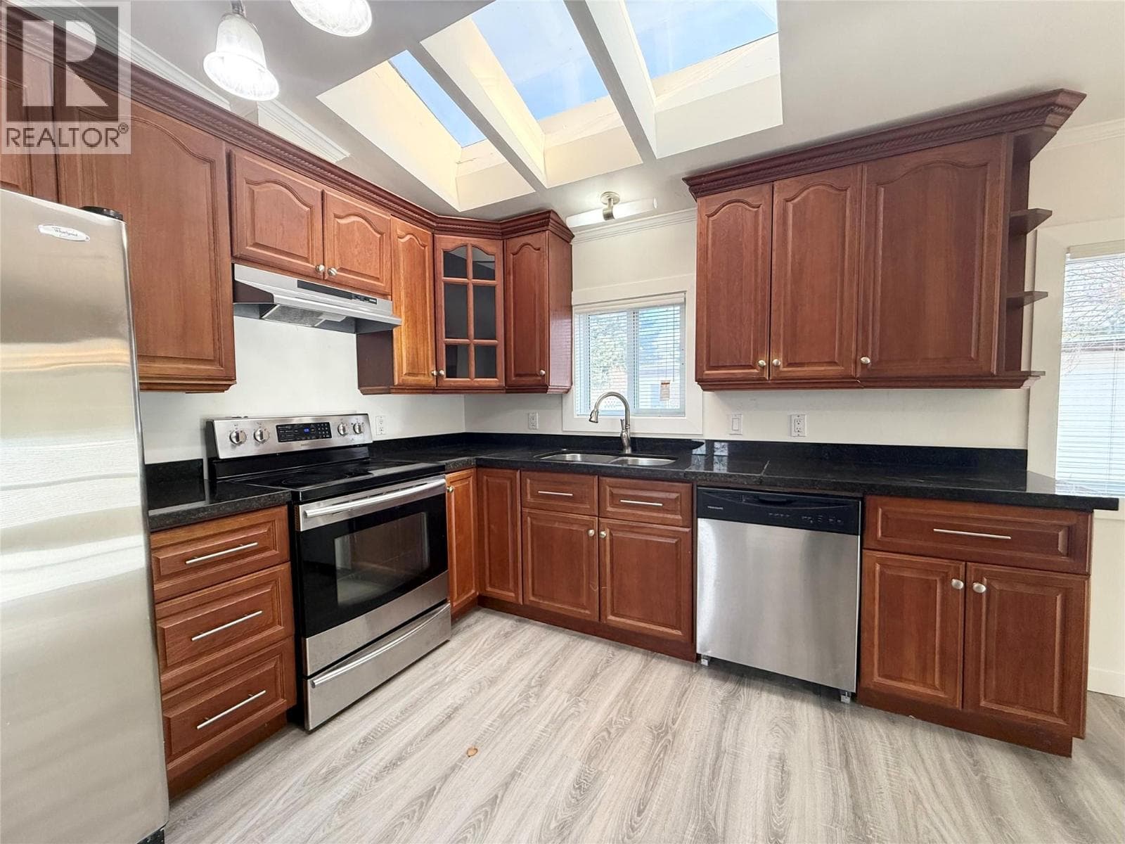 2776 Clapperton Avenue Unit# 12, Interior REALTORS® — photo 2