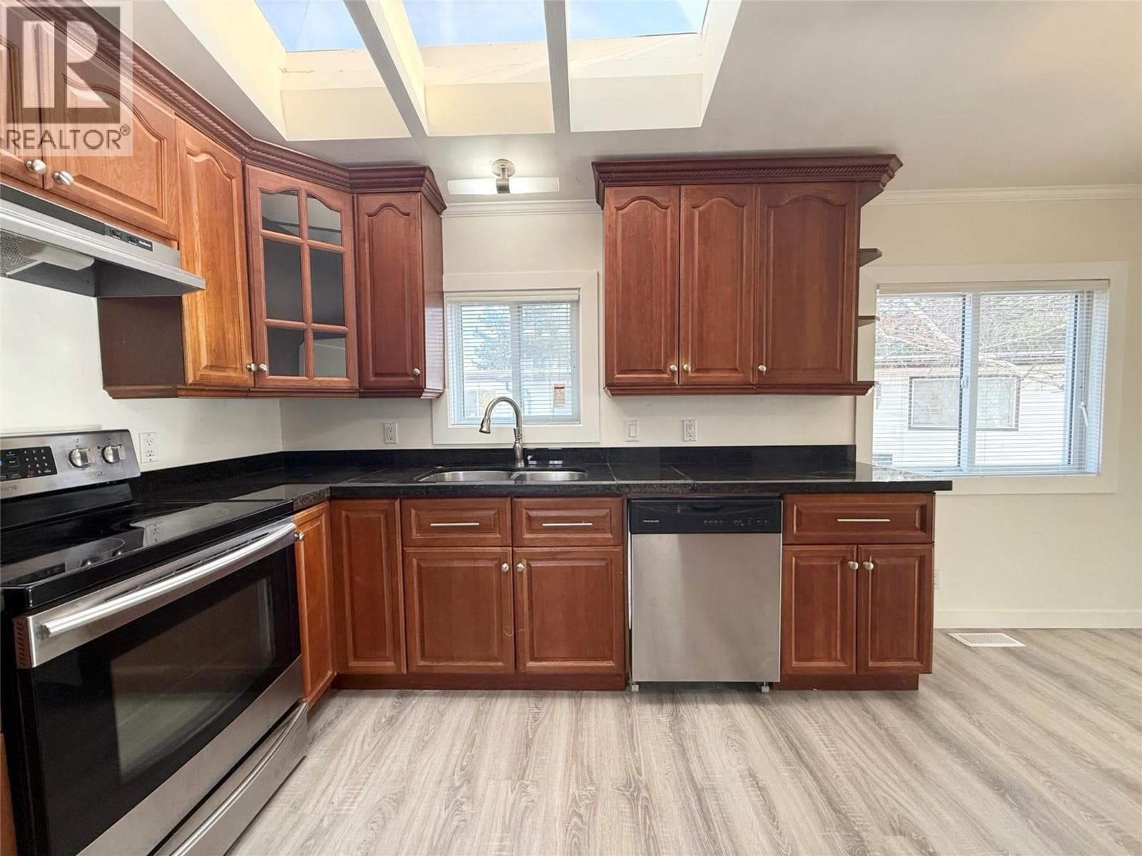 2776 Clapperton Avenue Unit# 12, Interior REALTORS® — photo 5