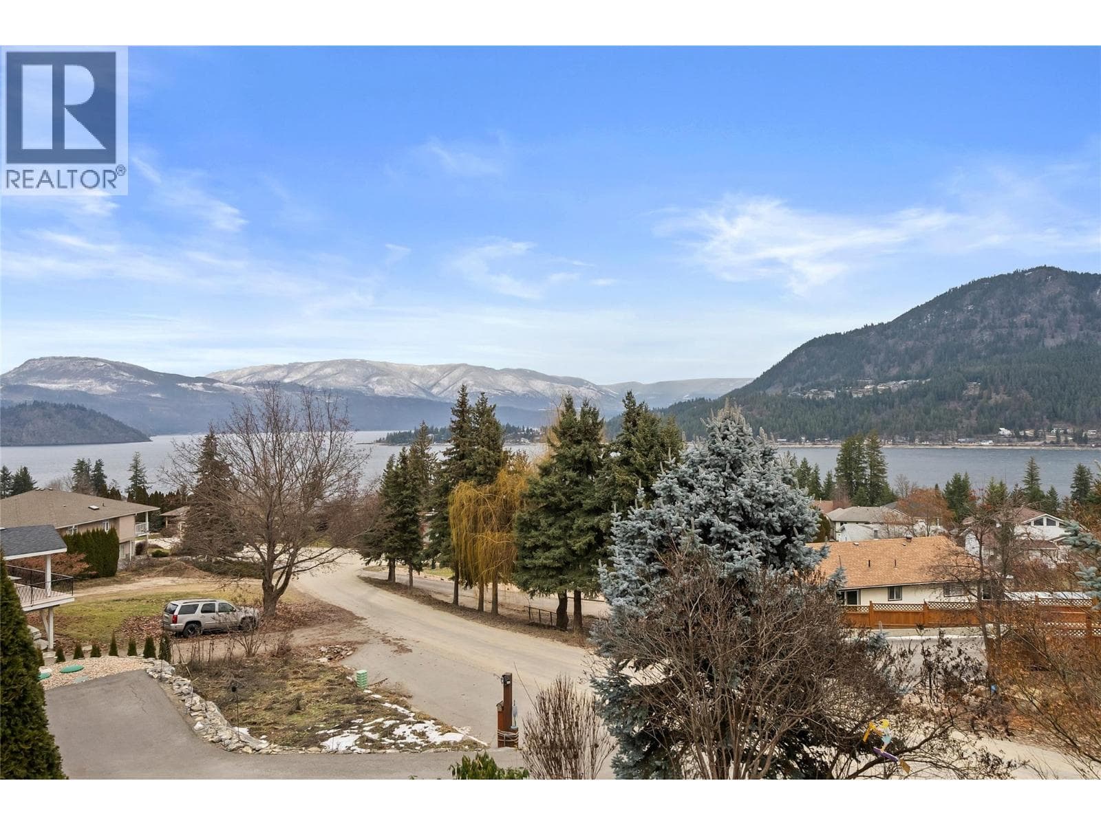 2822 JUNIPER CRESCENT, Interior REALTORS® — photo 3