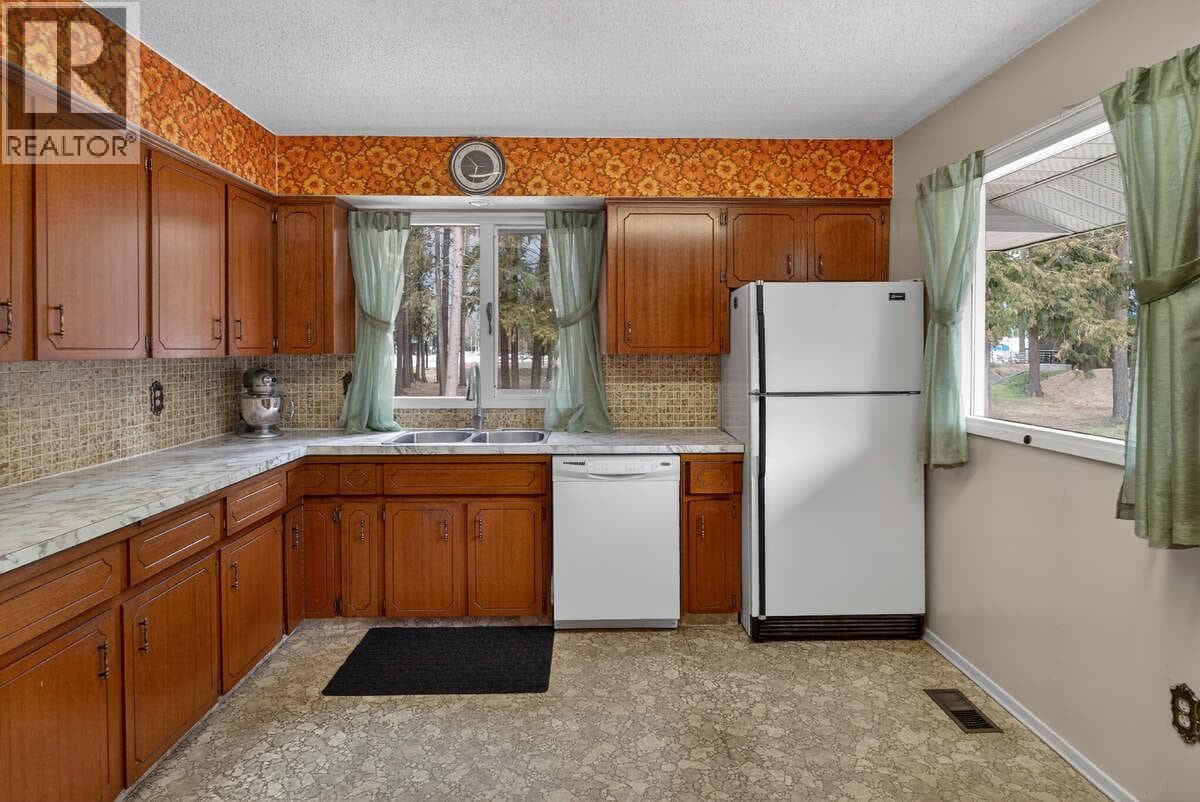 502 Pine Street, Interior REALTORS®