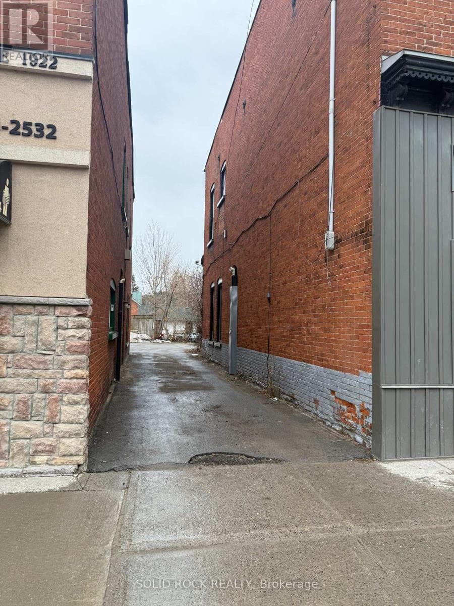 308 VICTORIA STREET N, Ottawa — photo 2
