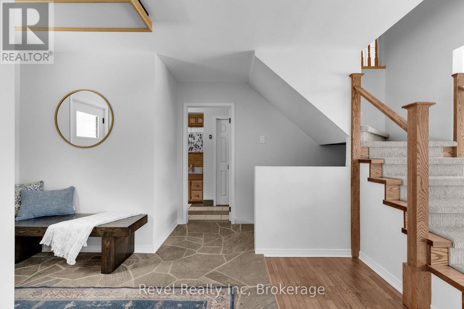 75 SILVER POINT ROAD, OnePoint — photo 4