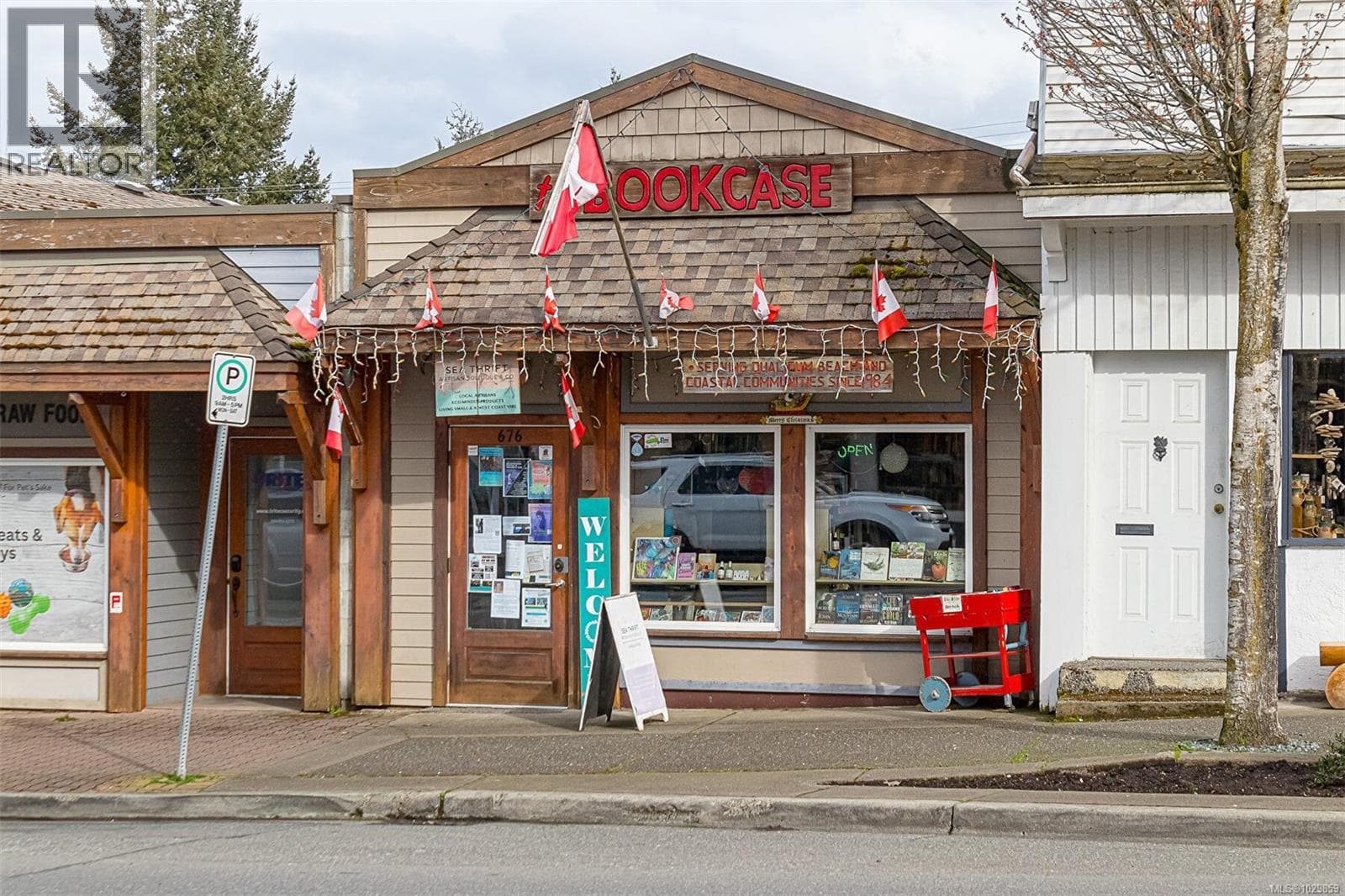 674 MEMORIAL Ave, Vancouver Island — photo 2