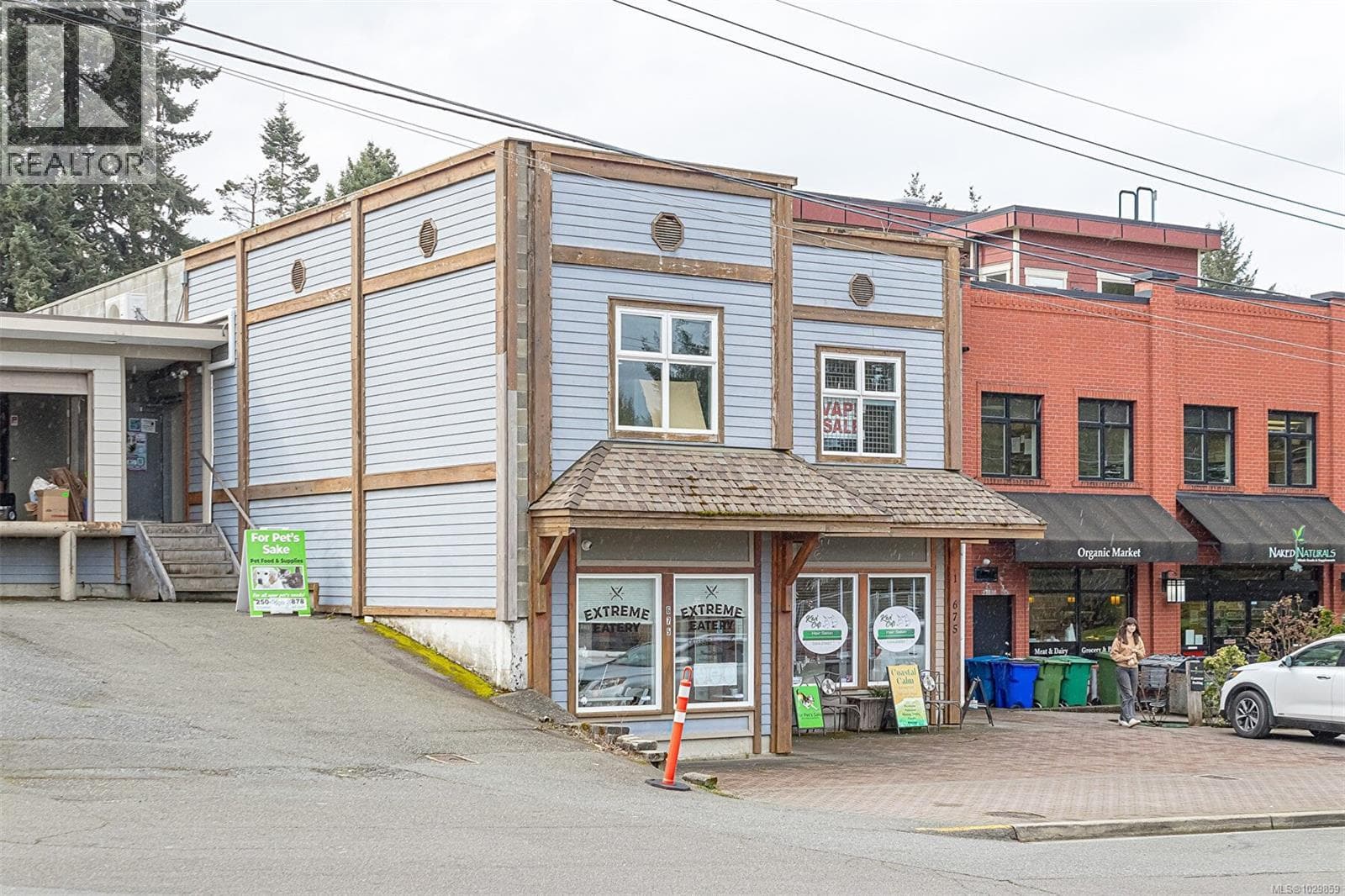 674 MEMORIAL Ave, Vancouver Island — photo 3