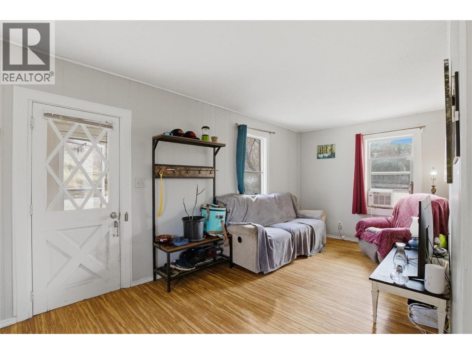 1915 SHUMWAY ROAD, Interior REALTORS® — photo 3