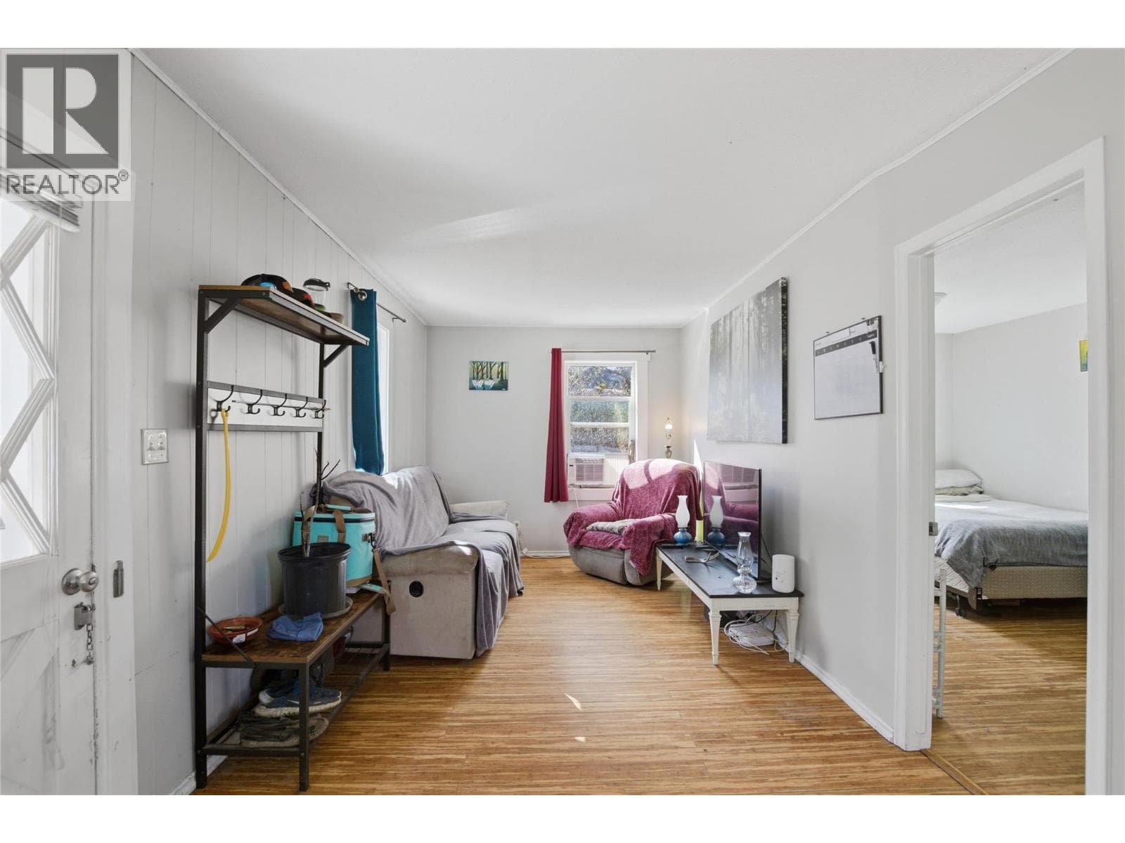 1915 SHUMWAY ROAD, Interior REALTORS® — photo 4