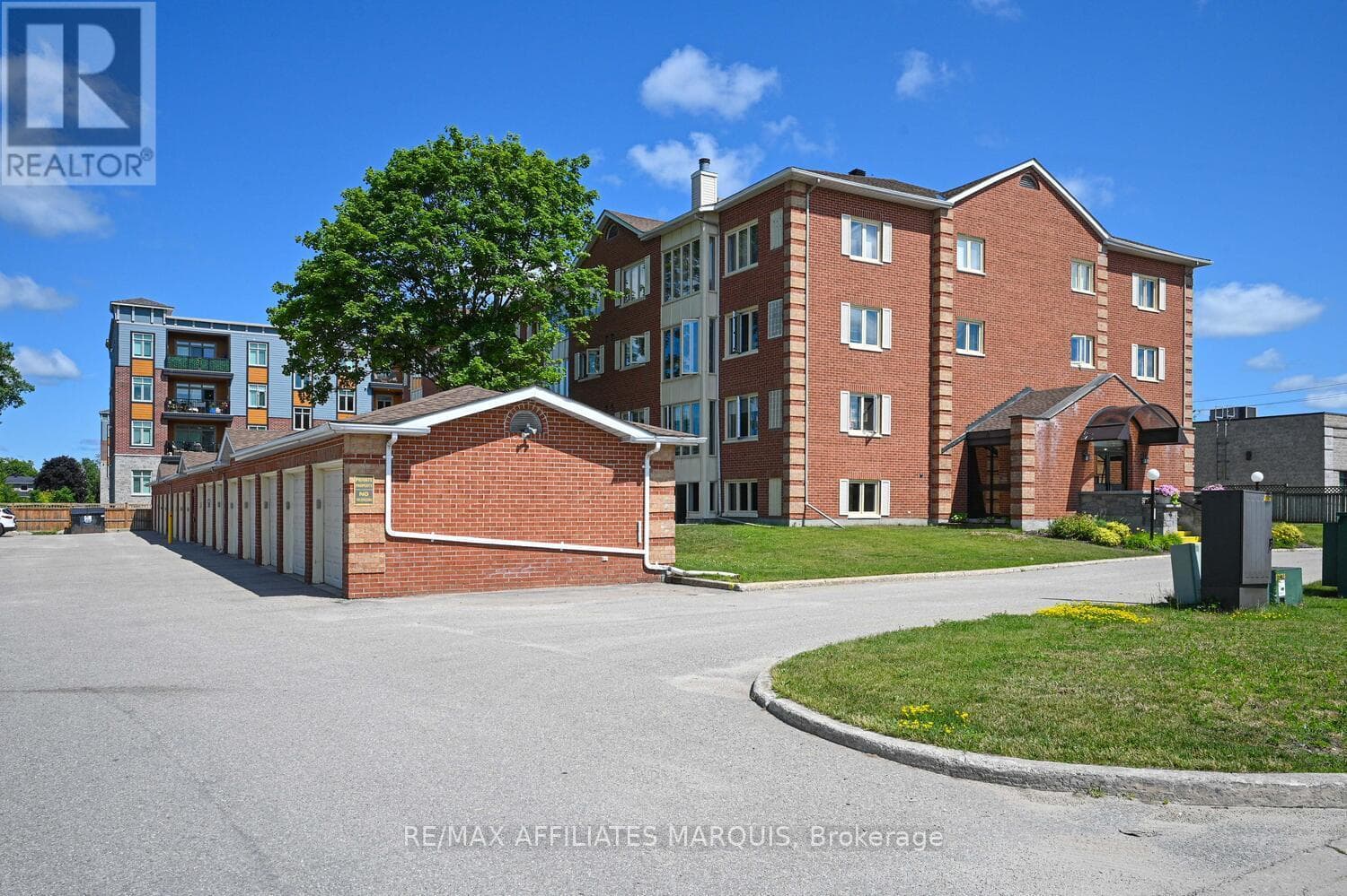 208 - 10 ARMSTRONG DRIVE in 