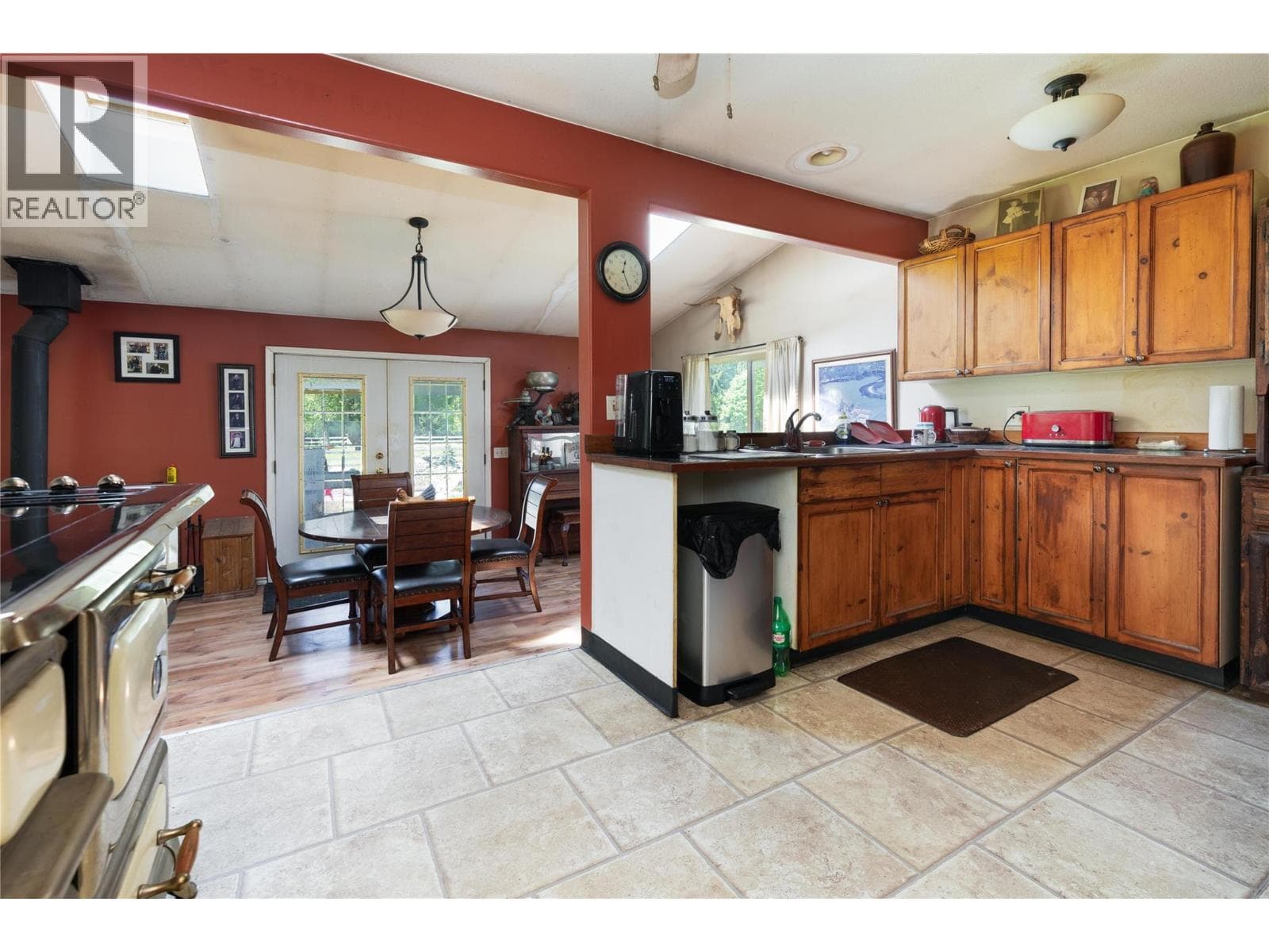 2169 SOLSQUA ROAD, Interior REALTORS® — photo 5
