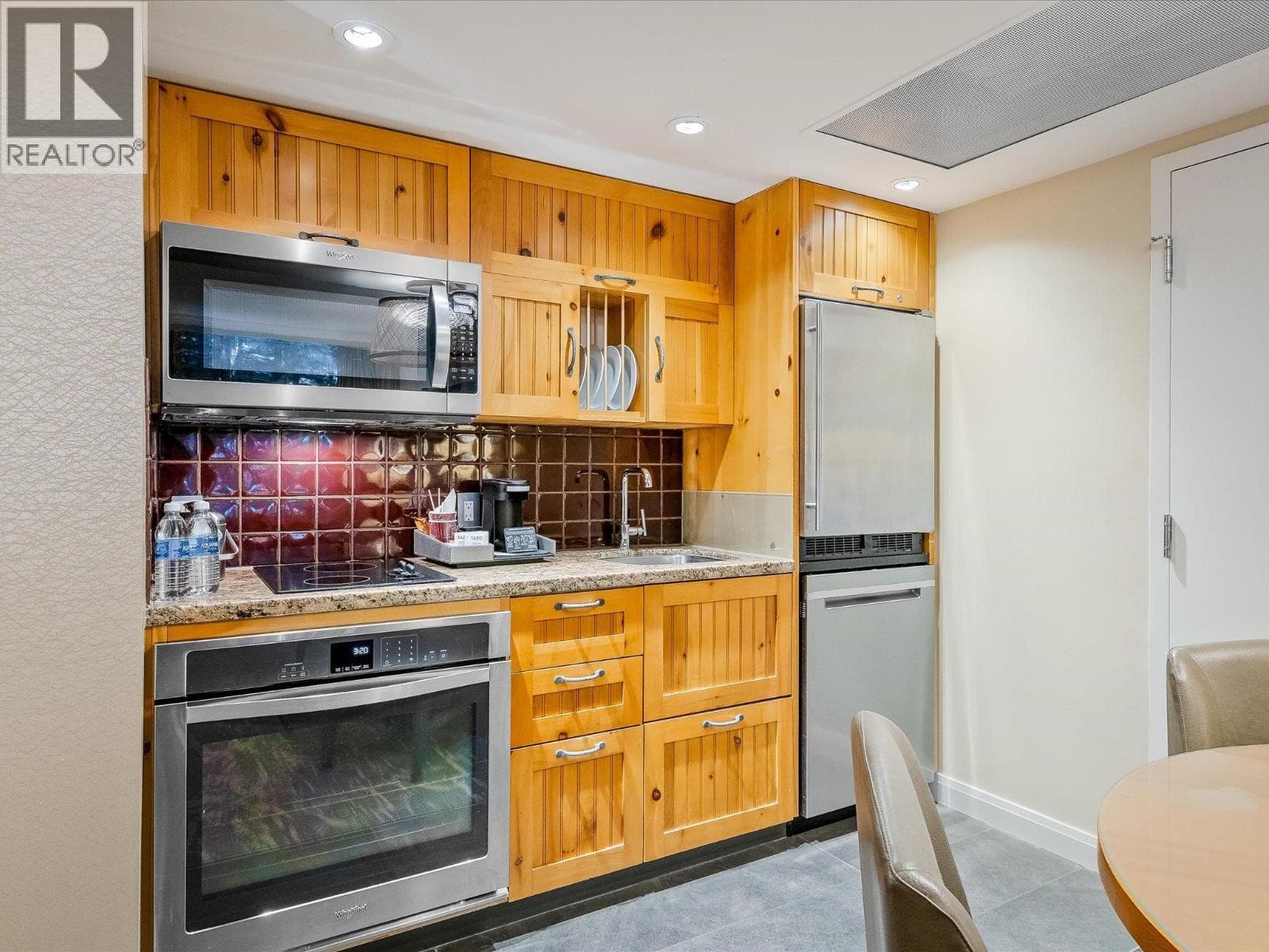 679 4090 WHISTLER WAY, Greater Vancouver — photo 5