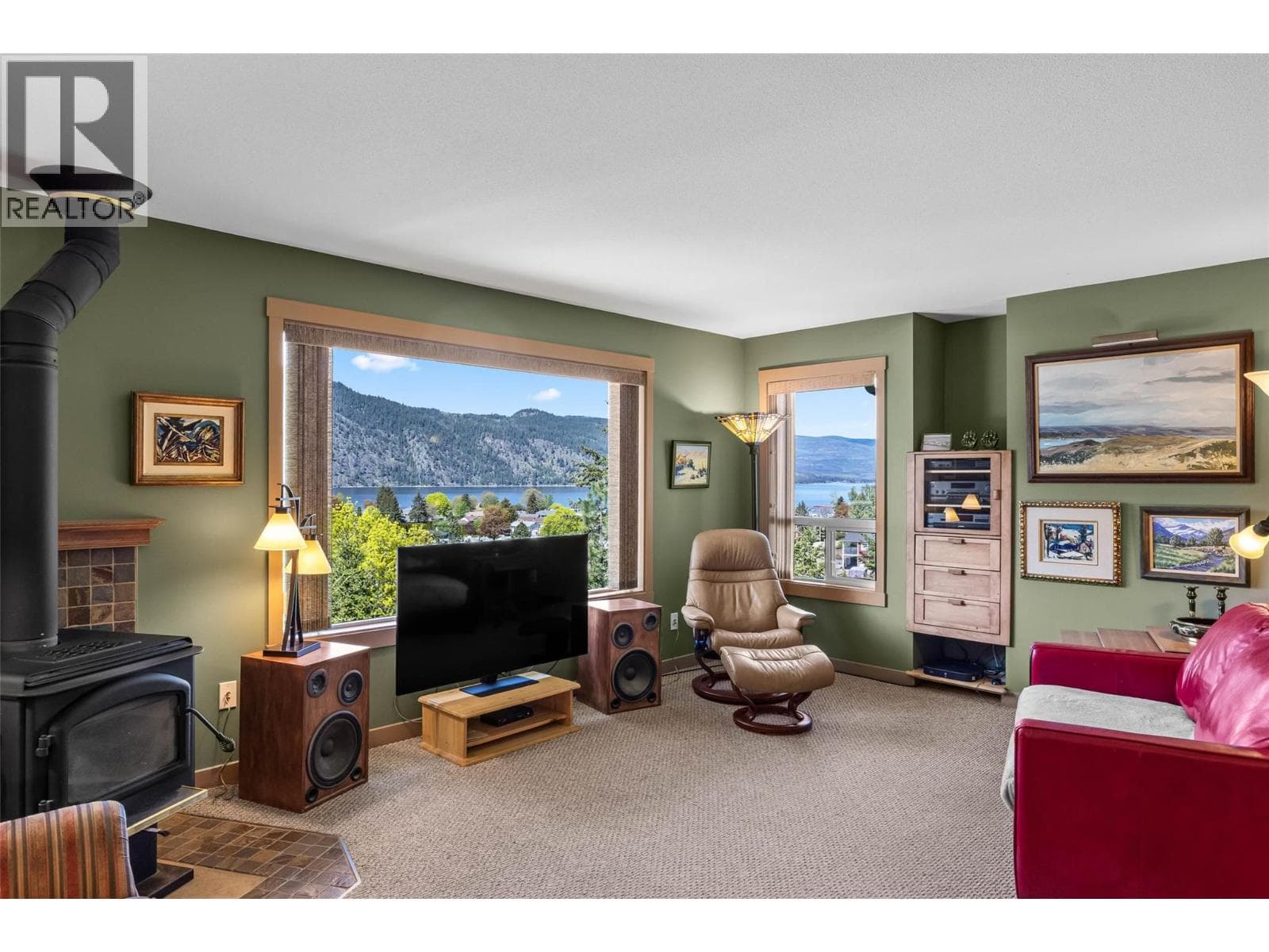 1170 MONTGOMERY PLAZA, Interior REALTORS® — photo 4